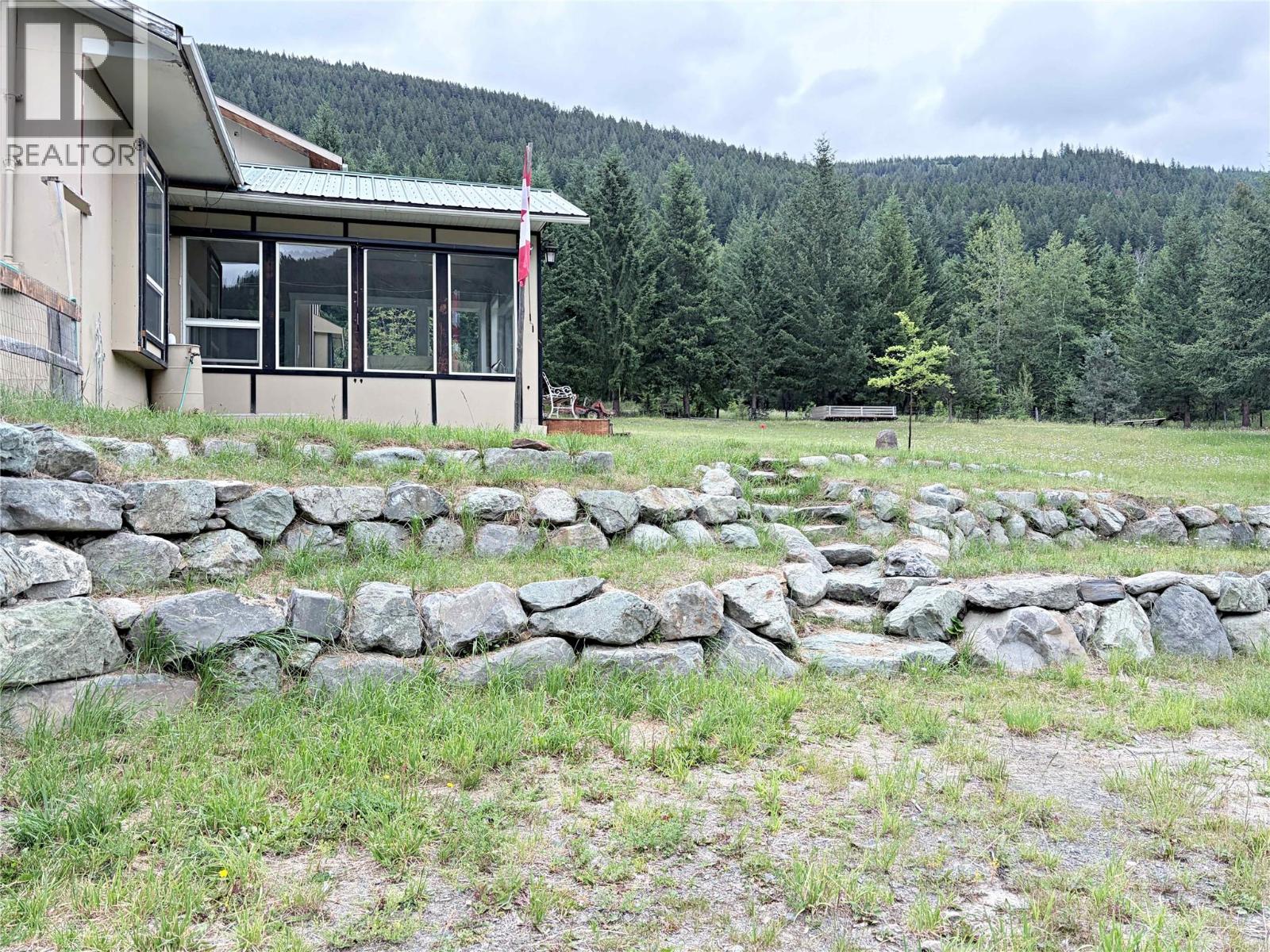 5420 Heffley Louis Creek Road Property Photo 37