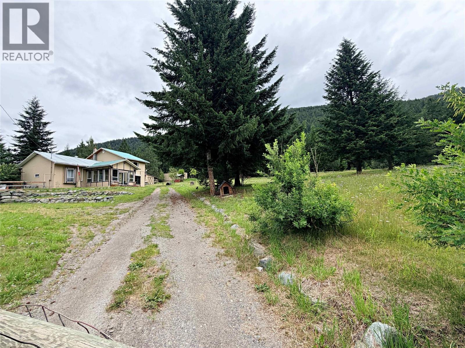 5420 Heffley Louis Creek Road Property Photo 40