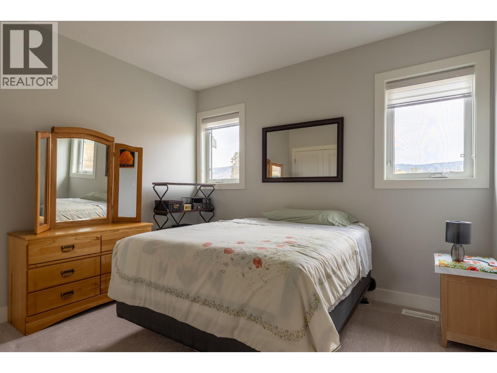 3369 Hawks Crescent Property Photo 14