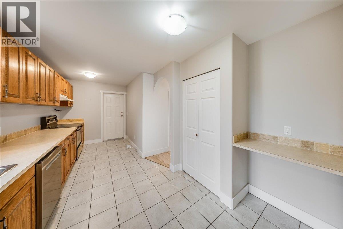 2421 12th Avenue Property Photo 10