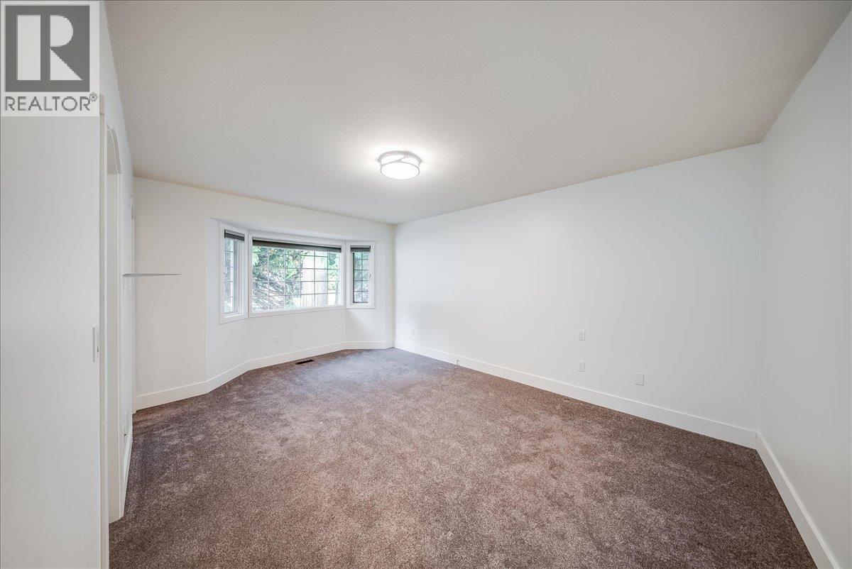 2421 12th Avenue Property Photo 11