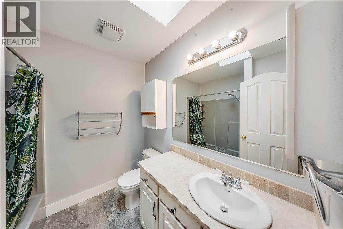 2421 12th Avenue Property Photo 17