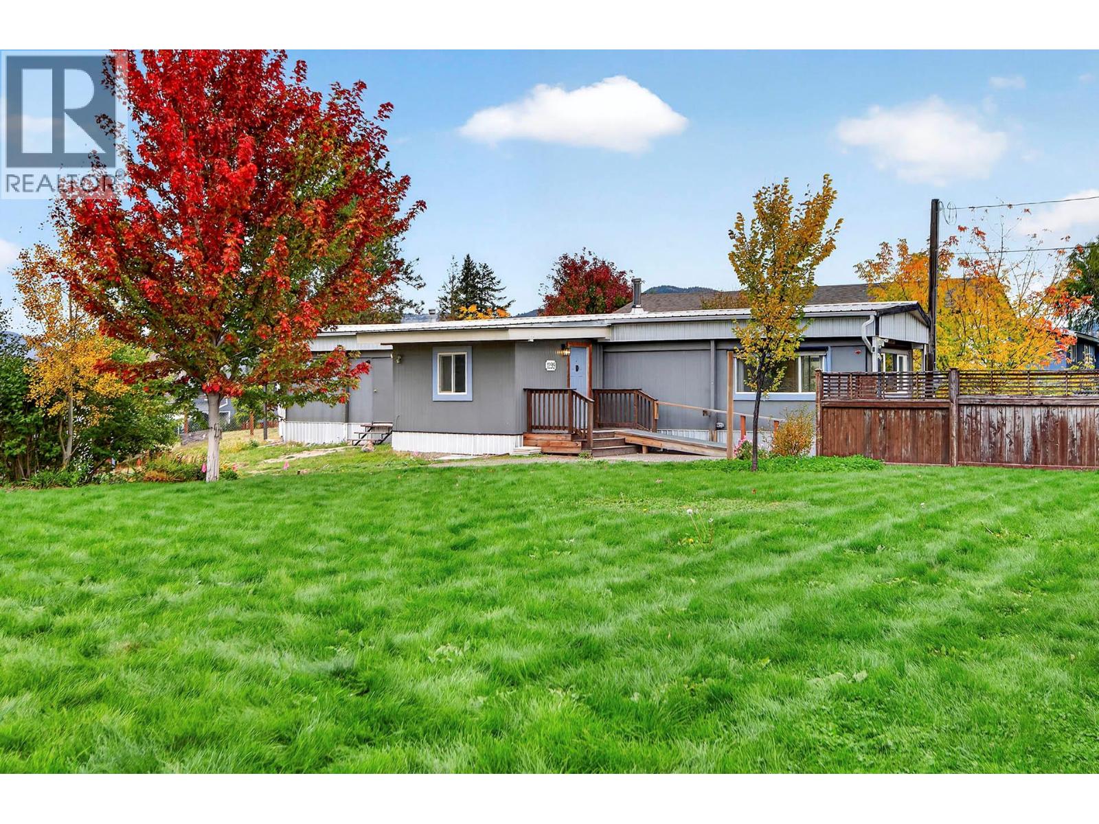 1299 Pinegrove Road Property Photo 1