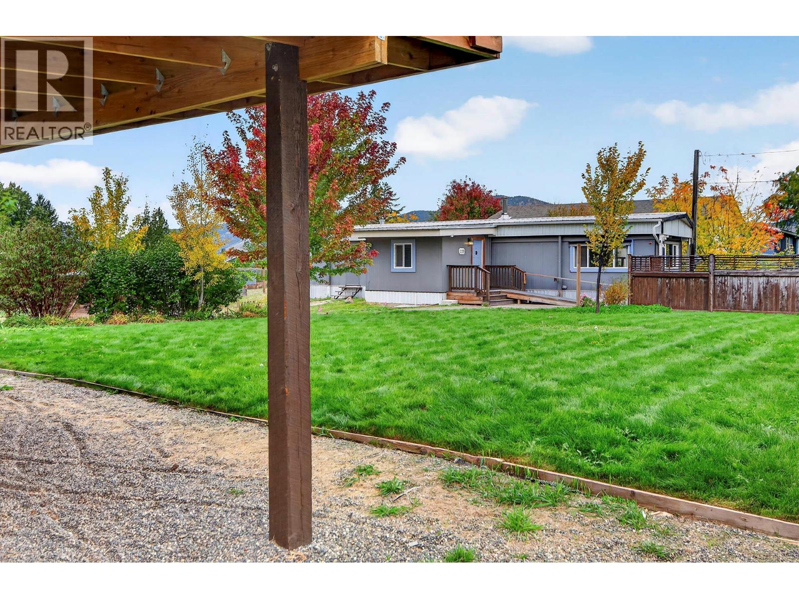 1299 Pinegrove Road Property Photo 3