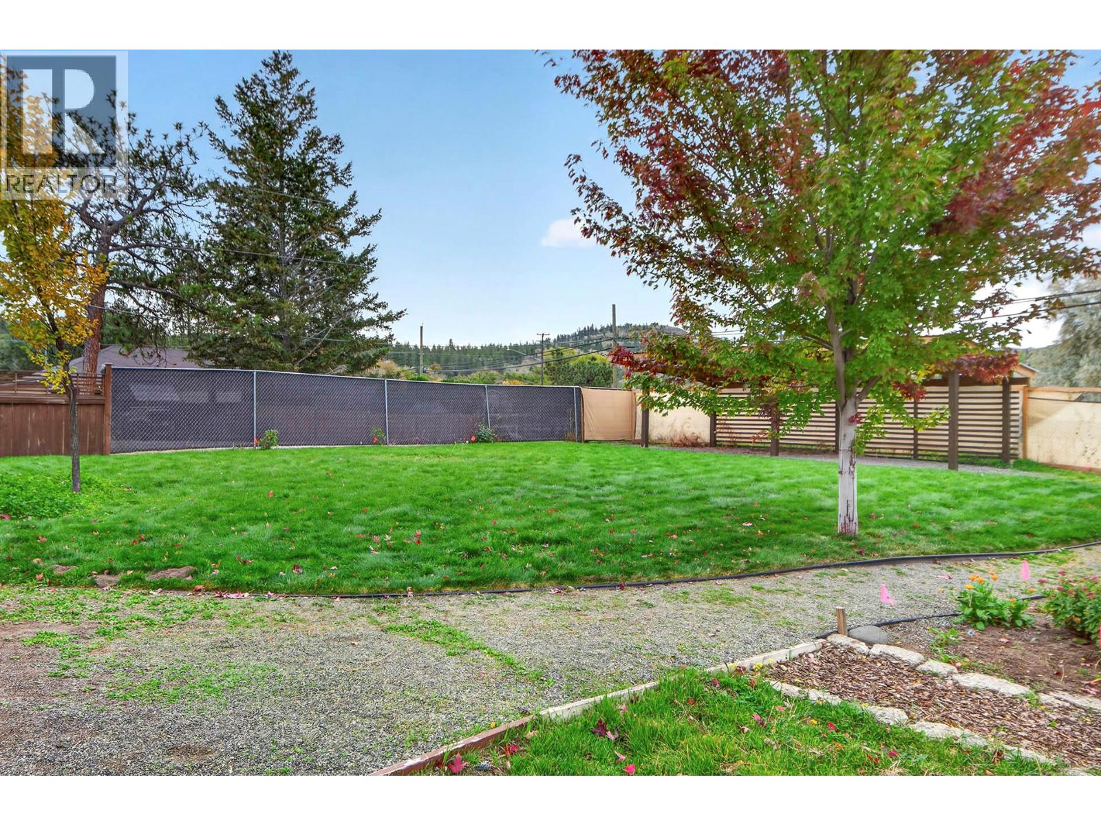 1299 Pinegrove Road Property Photo 4