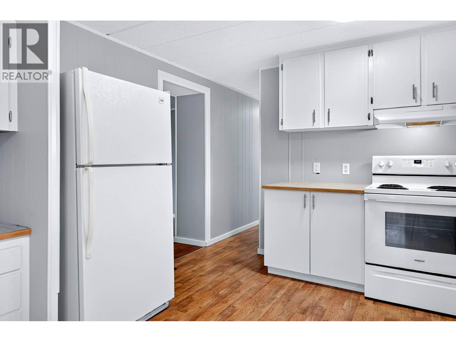 1299 Pinegrove Road Property Photo 12