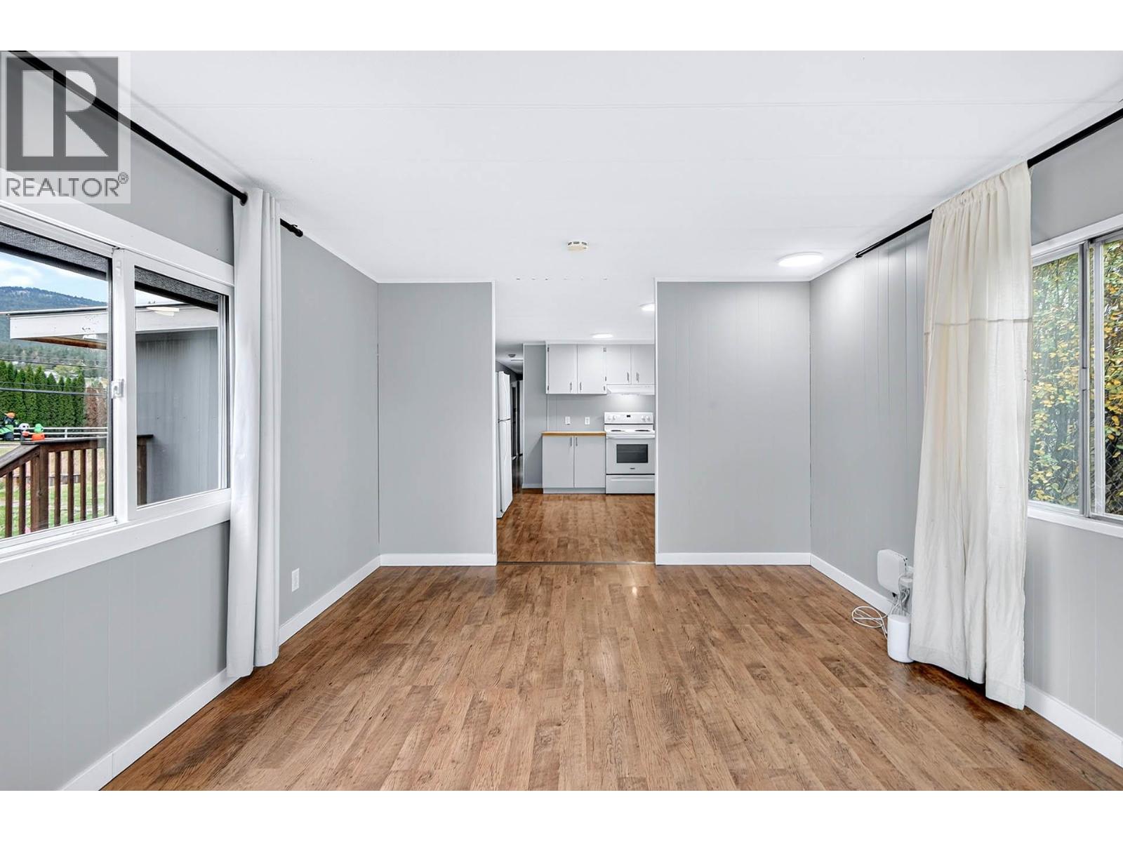 1299 Pinegrove Road Property Photo 15