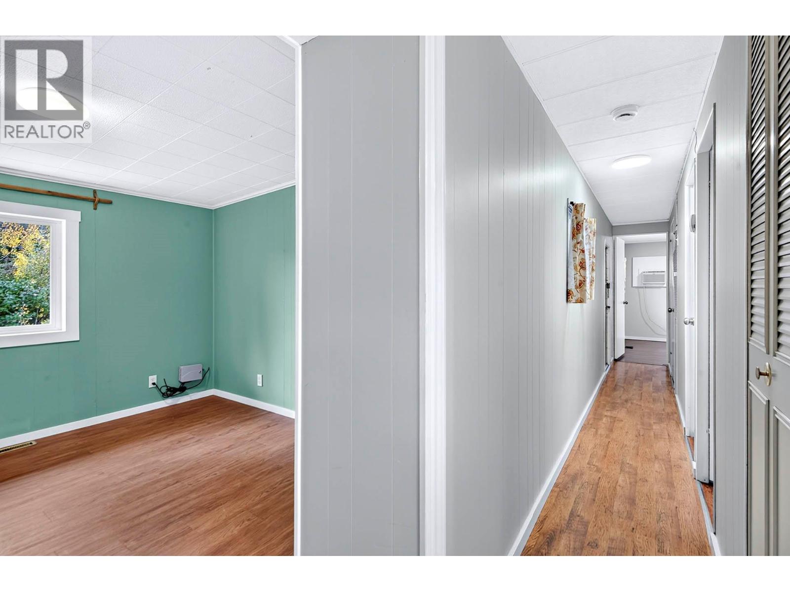 1299 Pinegrove Road Property Photo 16