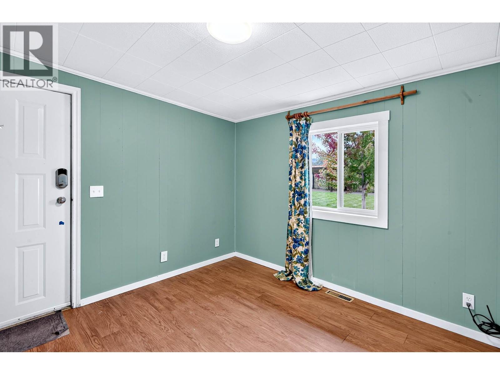 1299 Pinegrove Road Property Photo 22