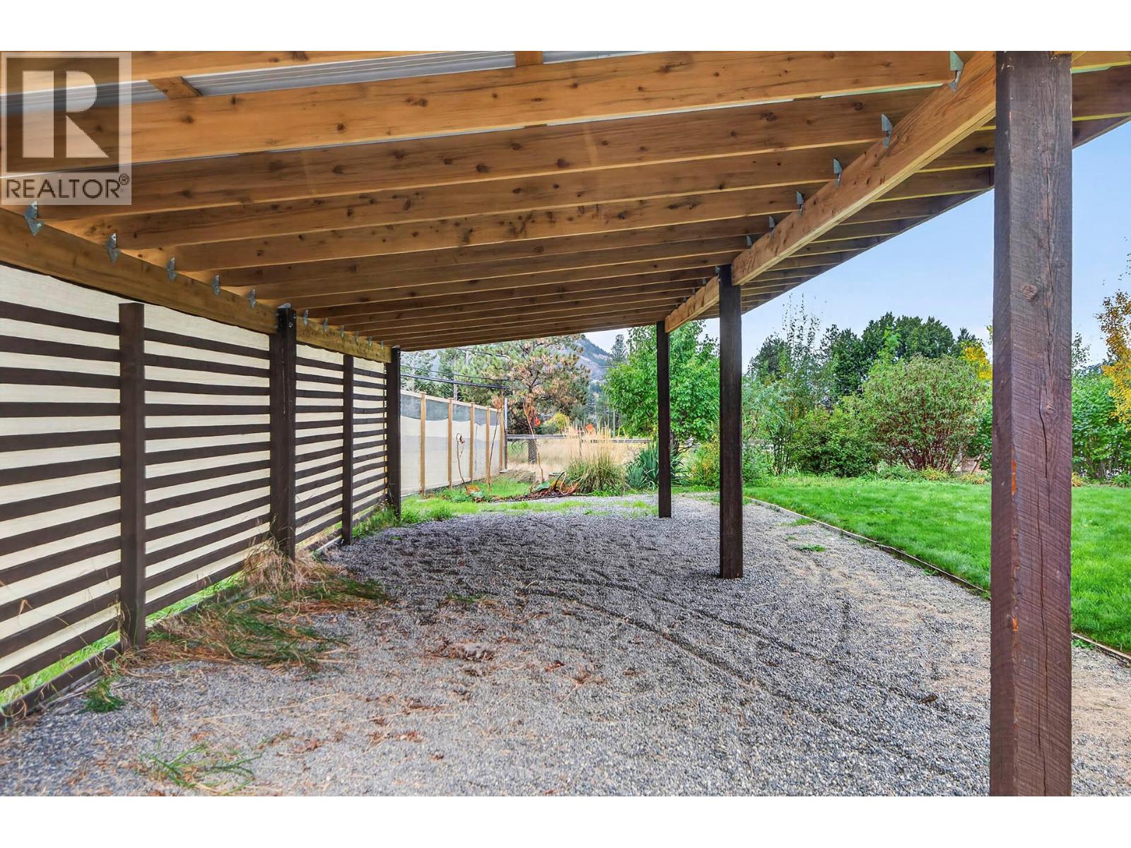 1299 Pinegrove Road Property Photo 28
