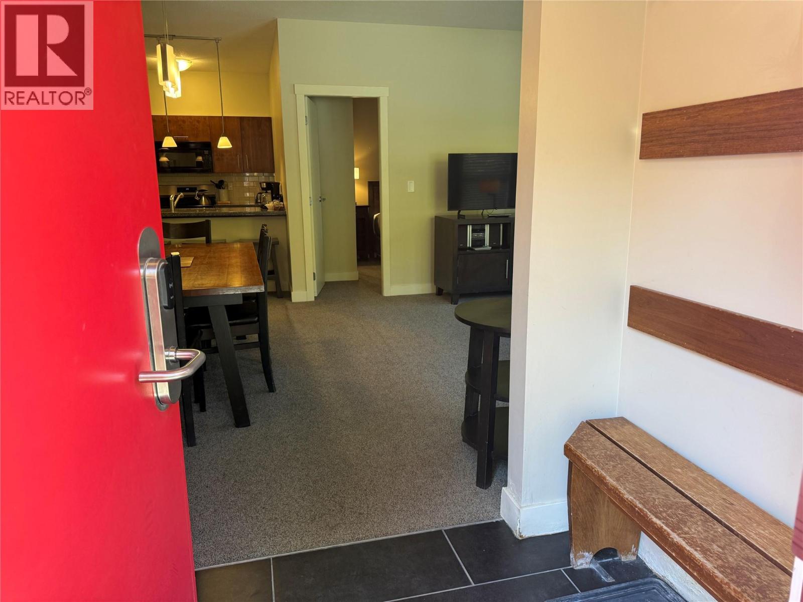 2049 Summit Drive Unit# 215 D Property Photo 3