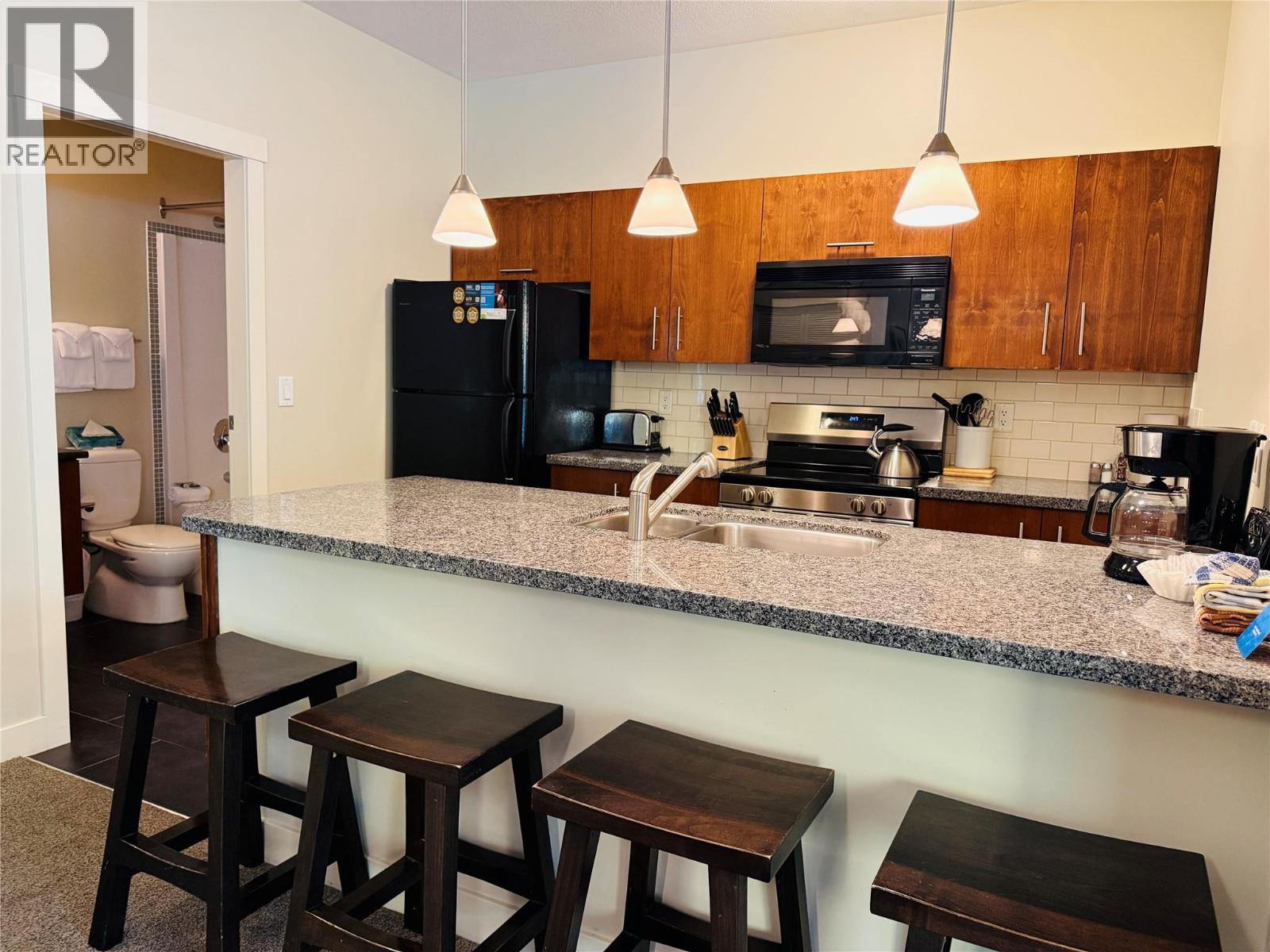 2049 Summit Drive Unit# 215 D Property Photo 8