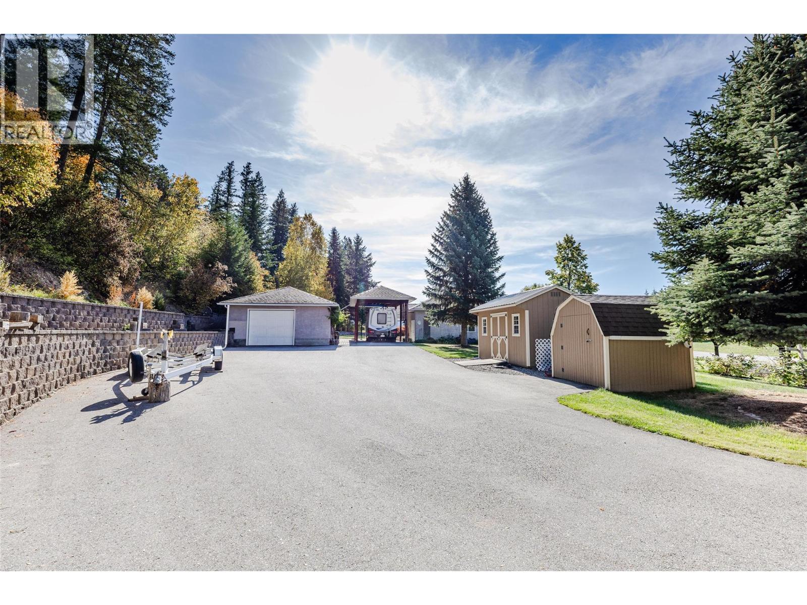 1334 8th Avenue N Property Photo 27