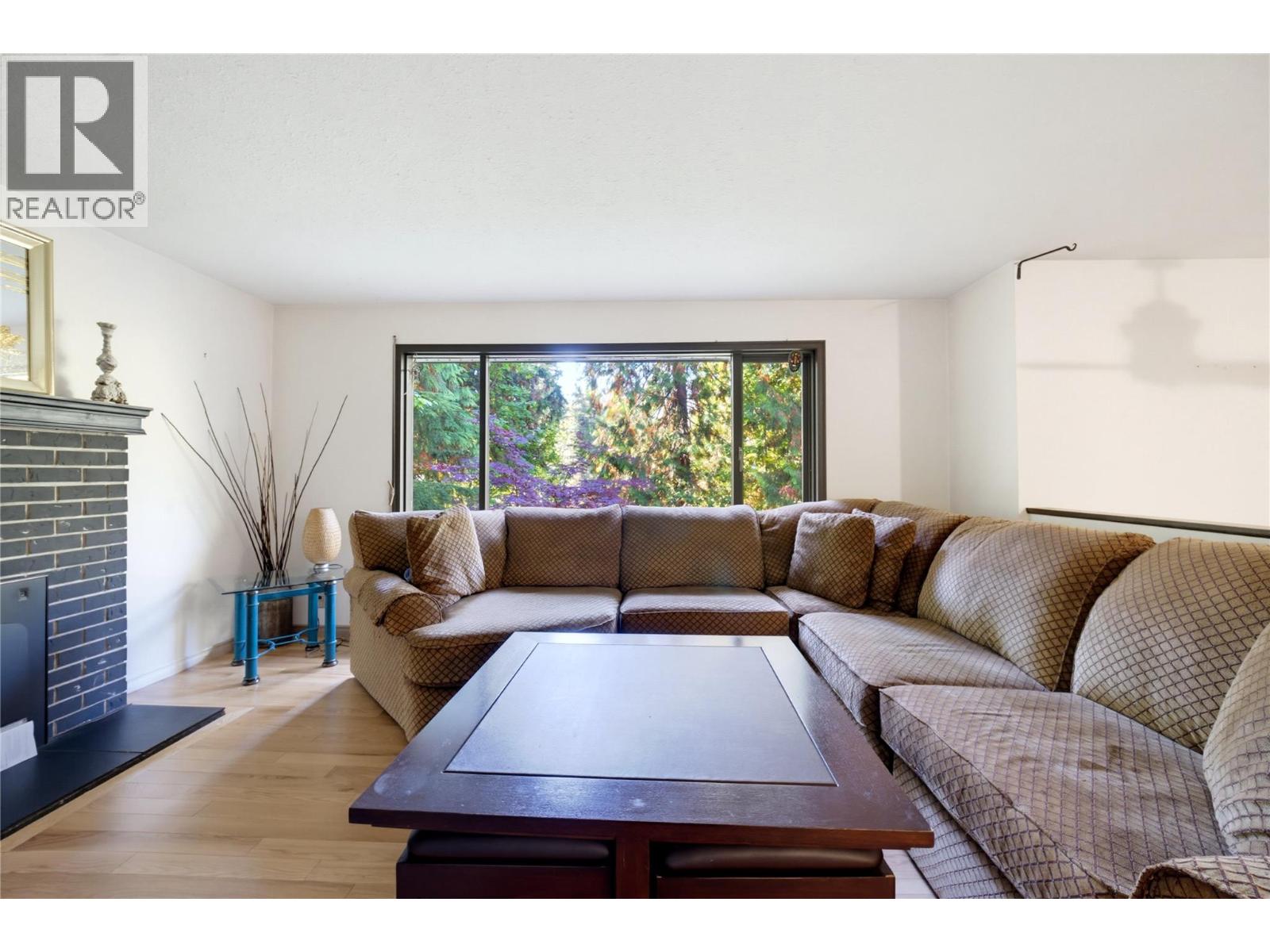 9020 Hummingbird Drive Property Photo 17