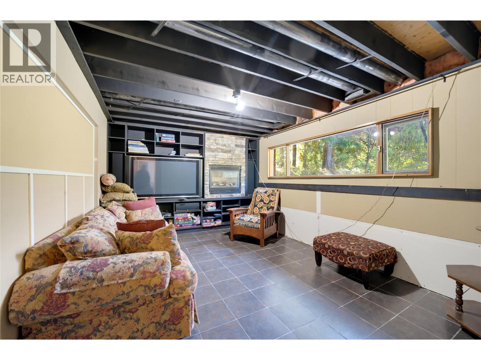 9020 Hummingbird Drive Property Photo 25