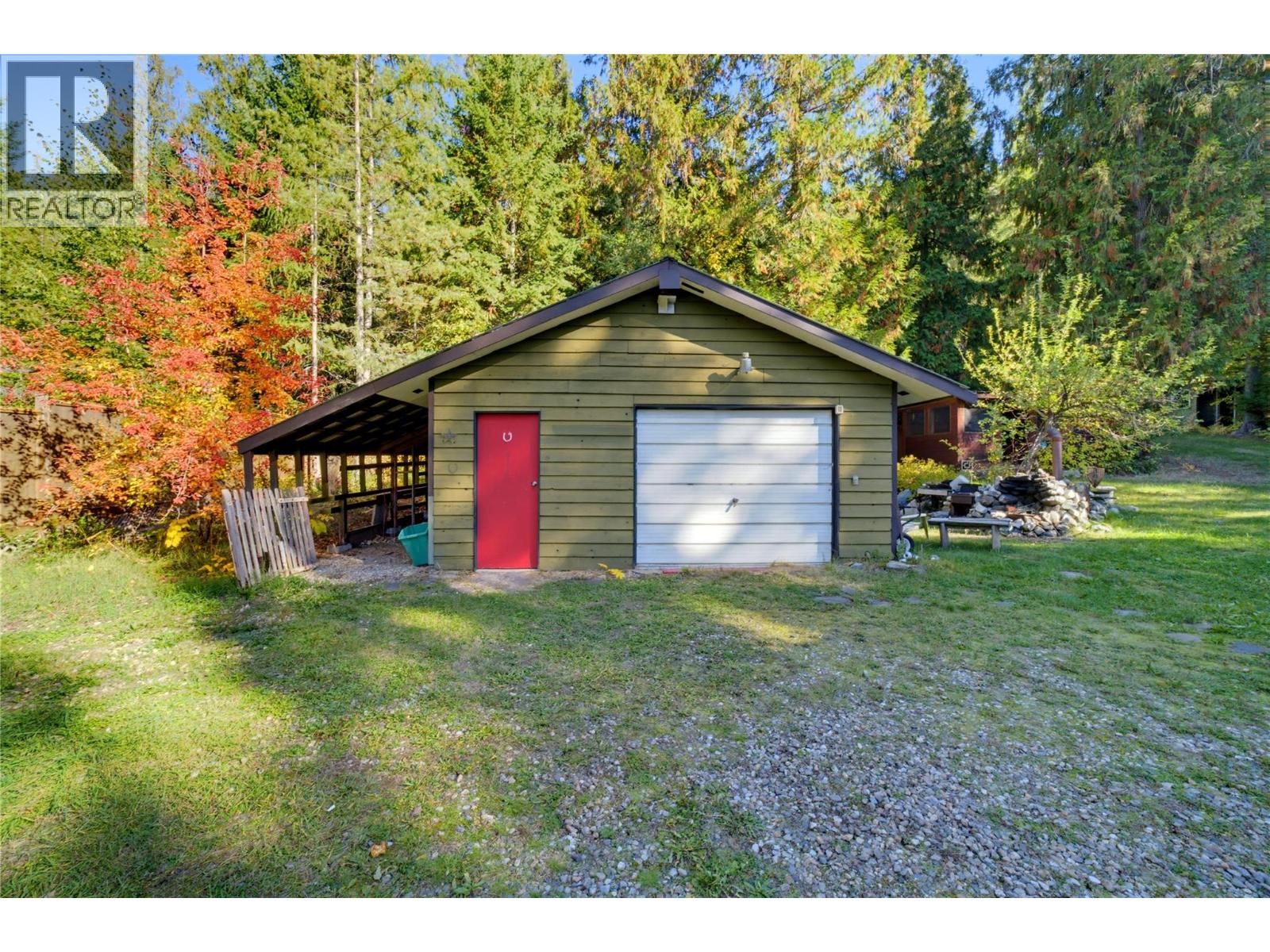 9020 Hummingbird Drive Property Photo 35