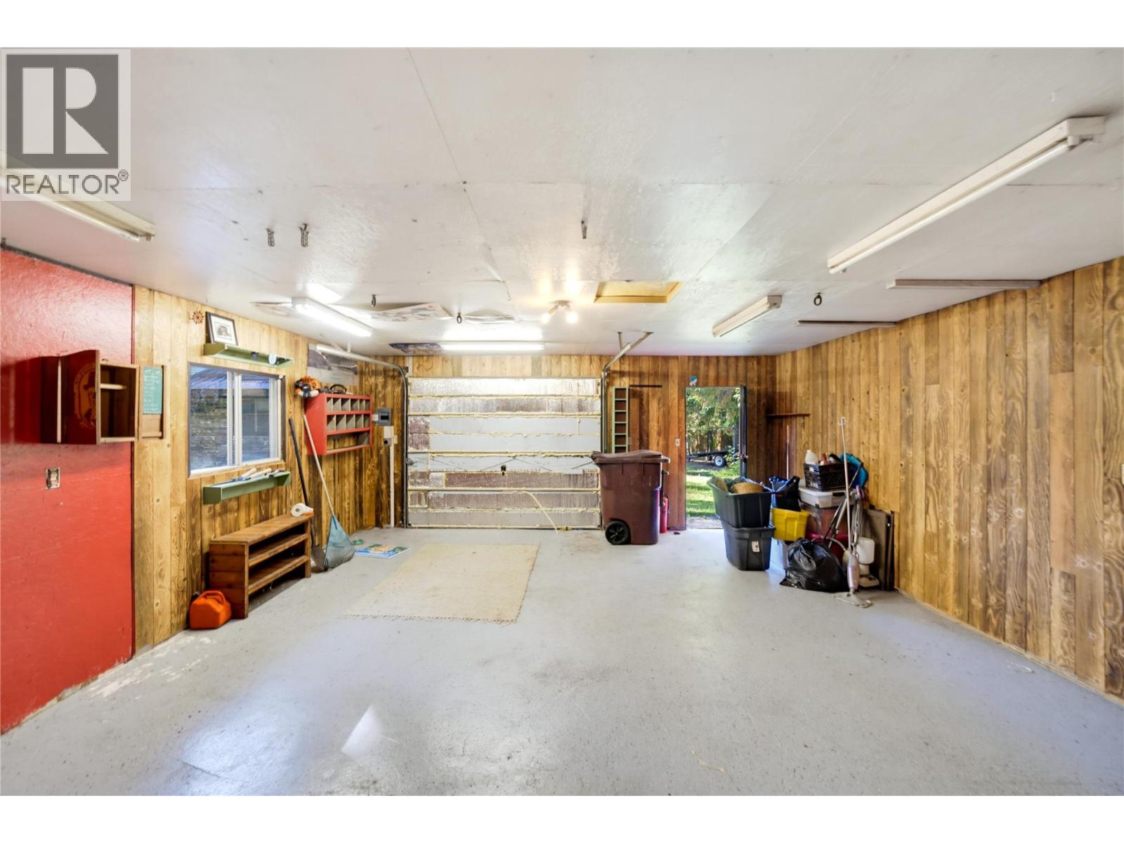 9020 Hummingbird Drive Property Photo 37