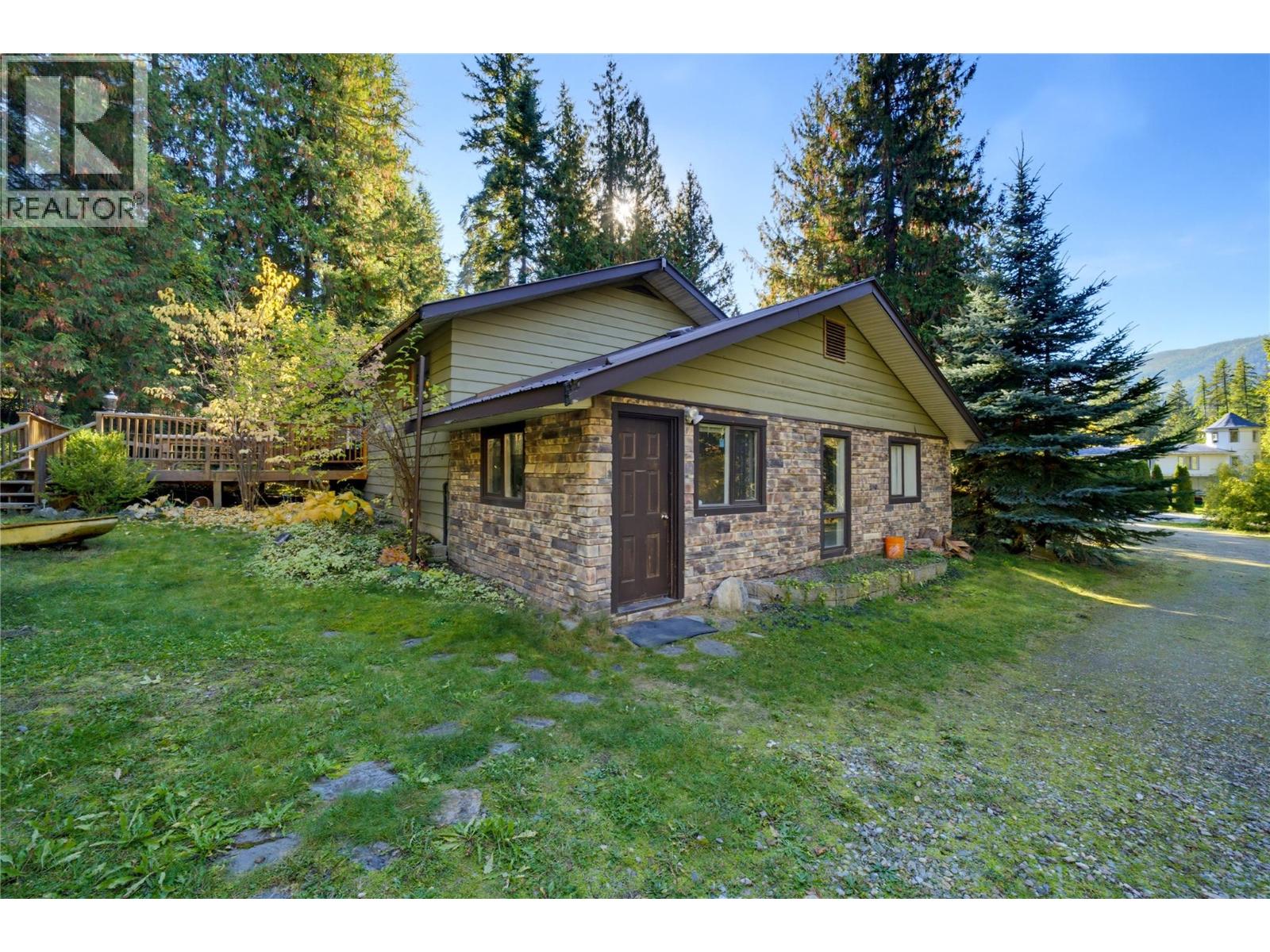 9020 Hummingbird Drive Property Photo 38