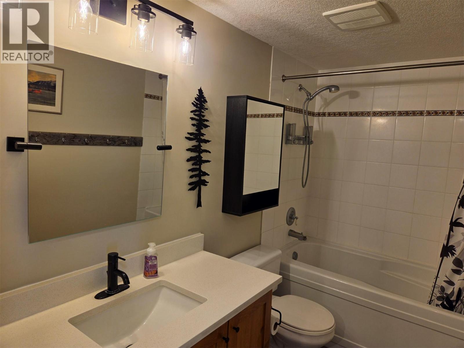 2050 Summit Drive Unit# 303 Property Photo 15