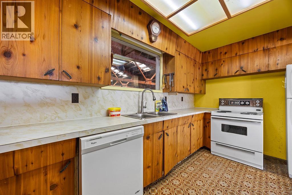1823 Francis Street Property Photo 28