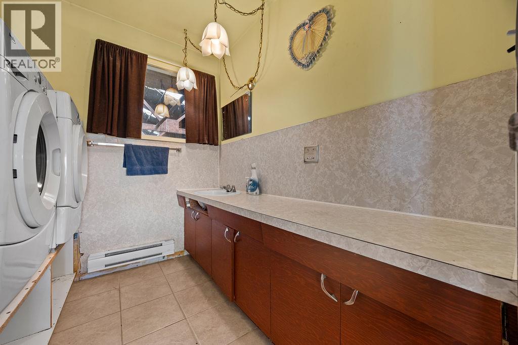1823 Francis Street Property Photo 34