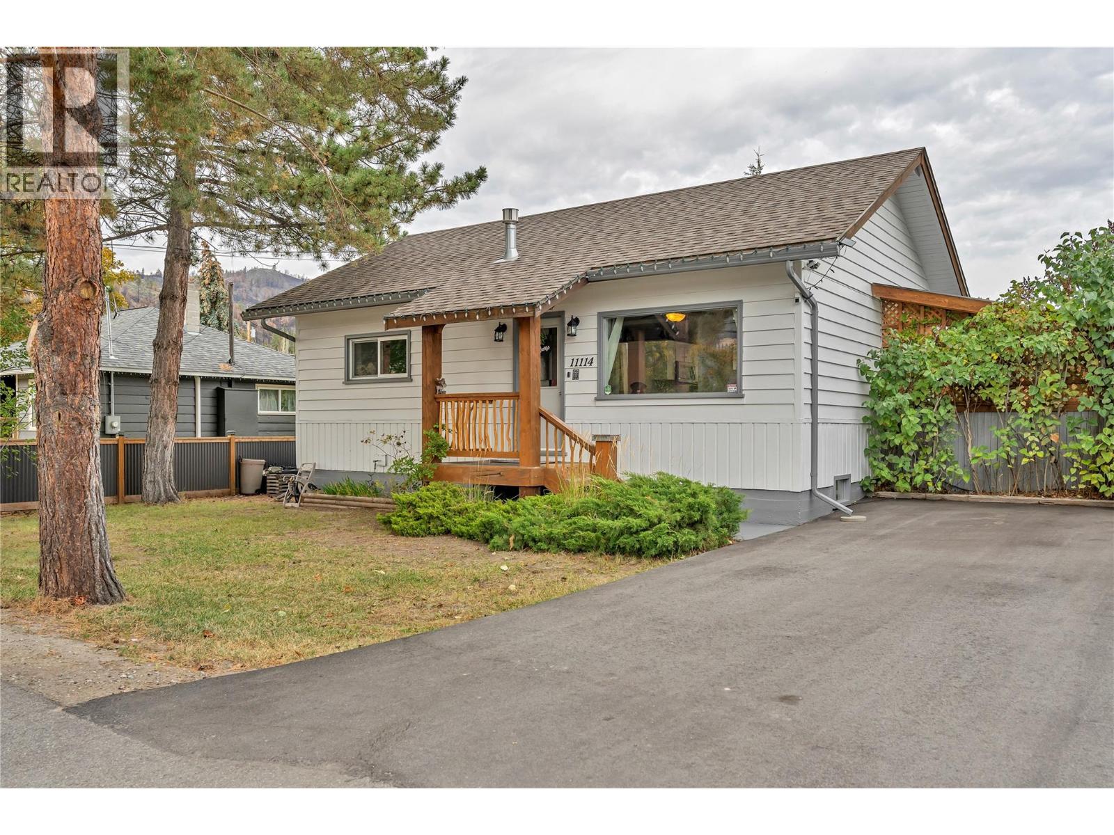 11114 Prairie Valley Road Property Photo 1