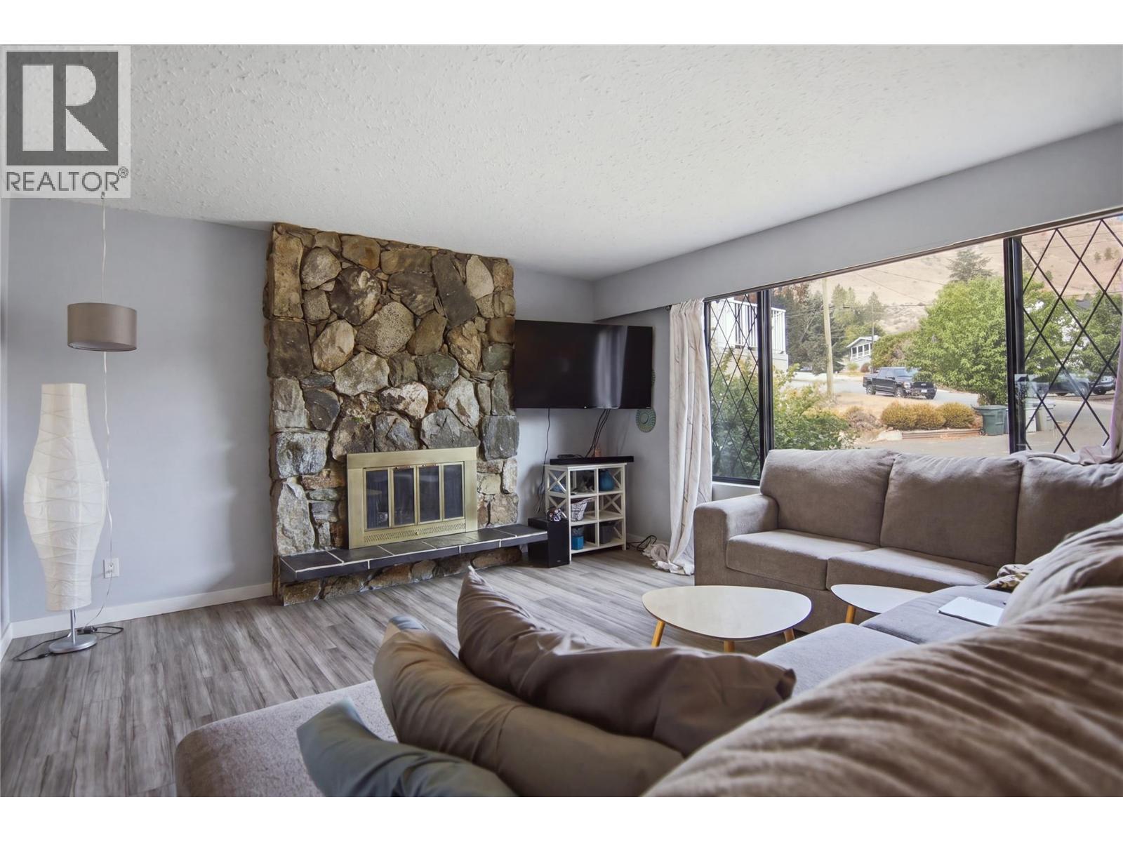 815 Kambia Crescent Property Photo 4