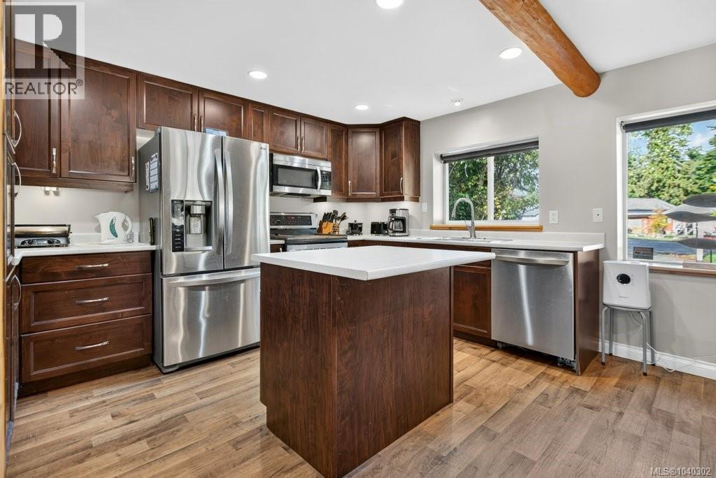 70 Islewood Dr Property Photo 4