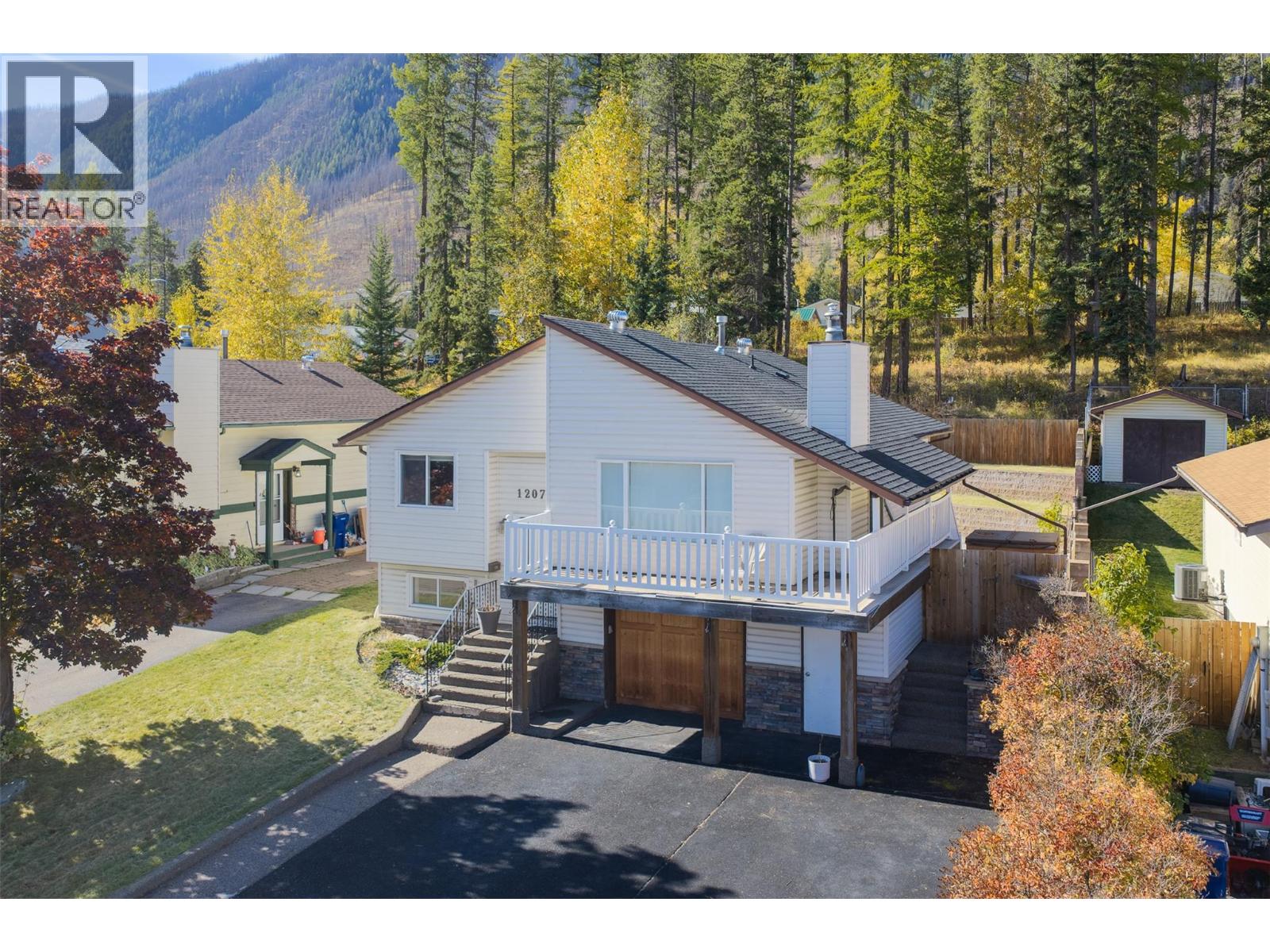 1207 Pinyon Road Property Photo 1
