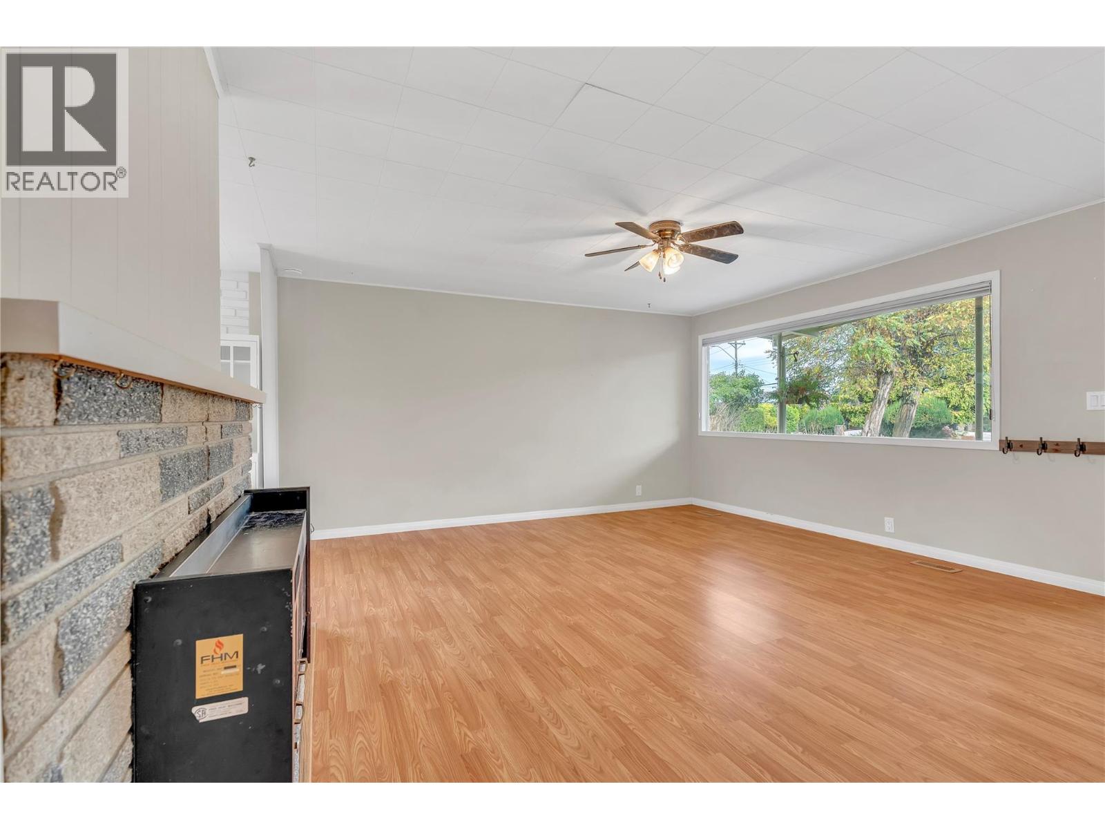 692 Vancouver Avenue Property Photo 5