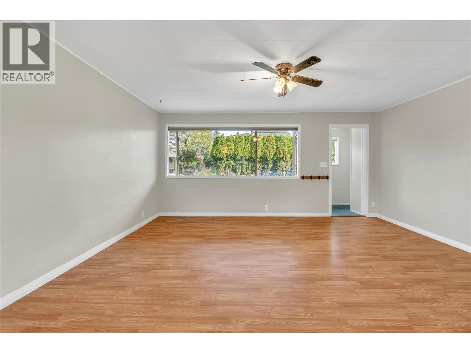 692 Vancouver Avenue Property Photo 11