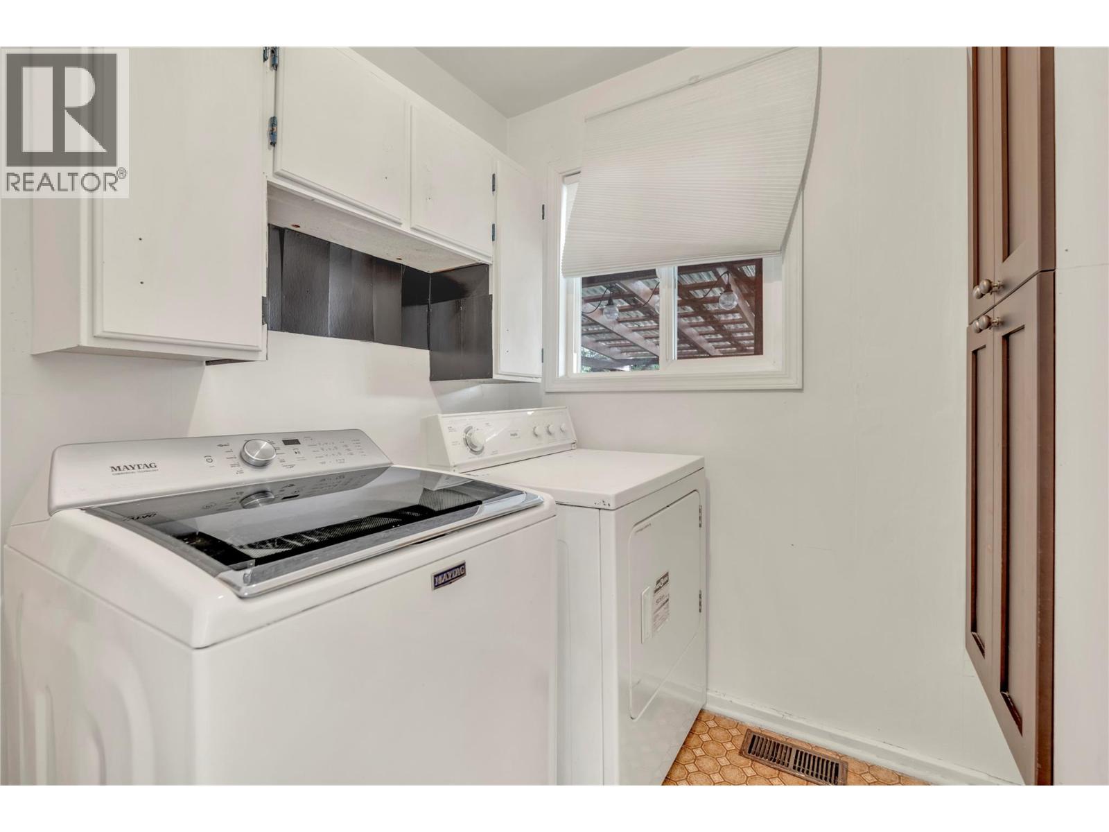 692 Vancouver Avenue Property Photo 16