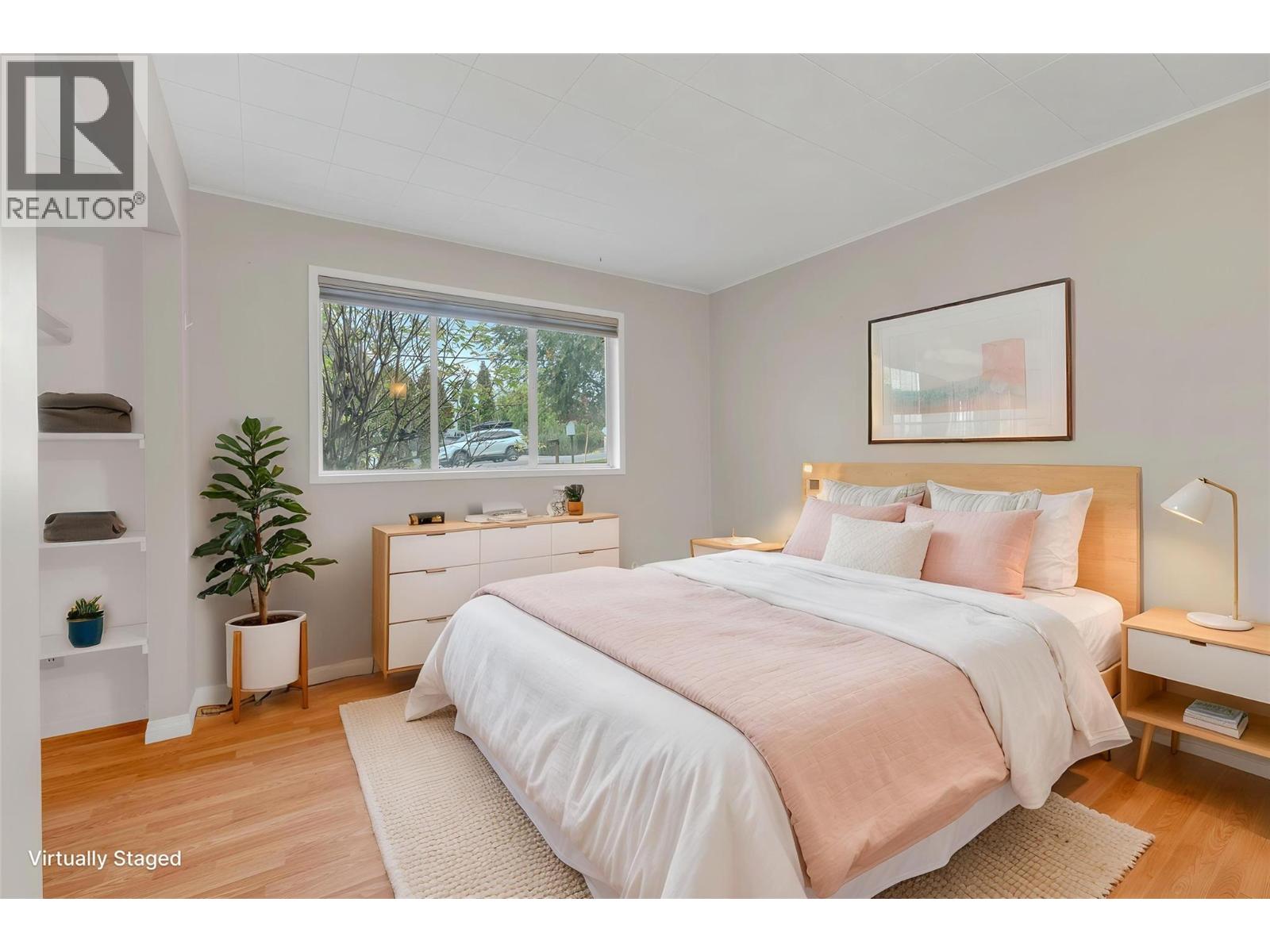 692 Vancouver Avenue Property Photo 18