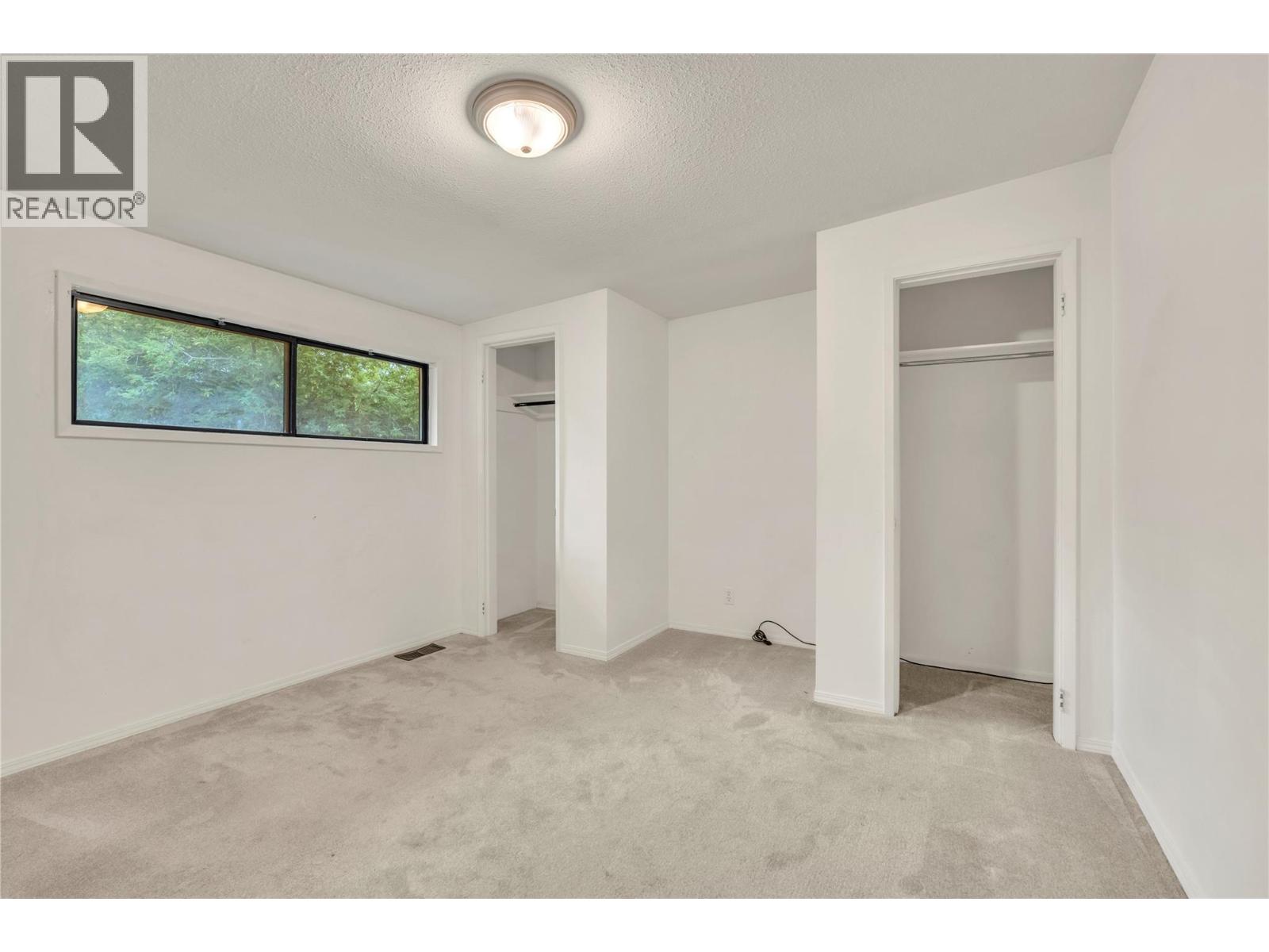692 Vancouver Avenue Property Photo 23
