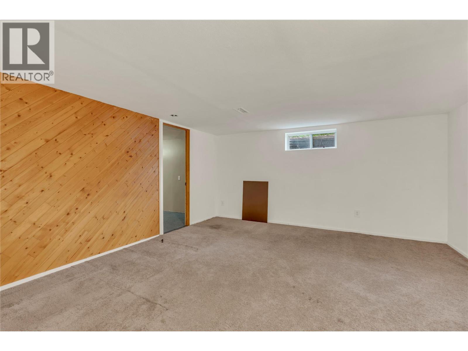 692 Vancouver Avenue Property Photo 27
