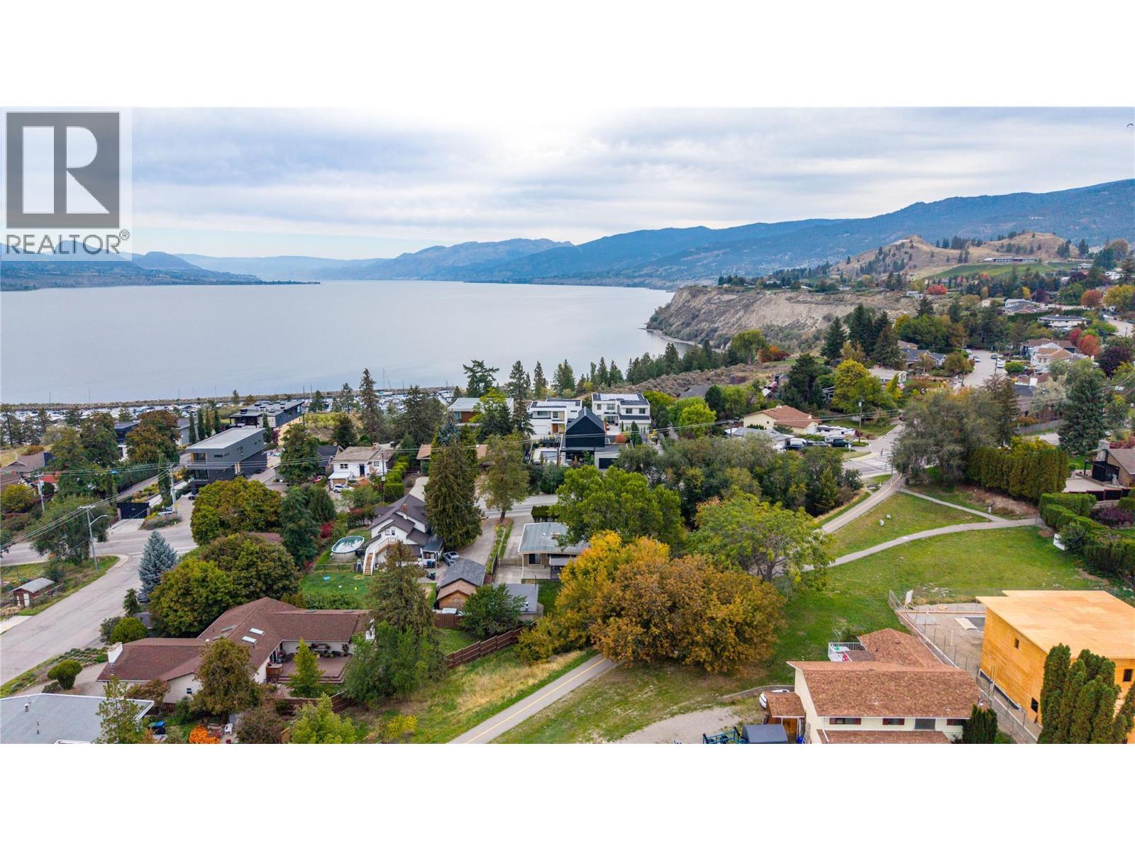 692 Vancouver Avenue Property Photo 48