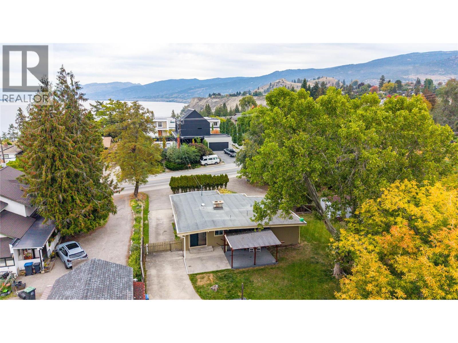 692 Vancouver Avenue Property Photo 50