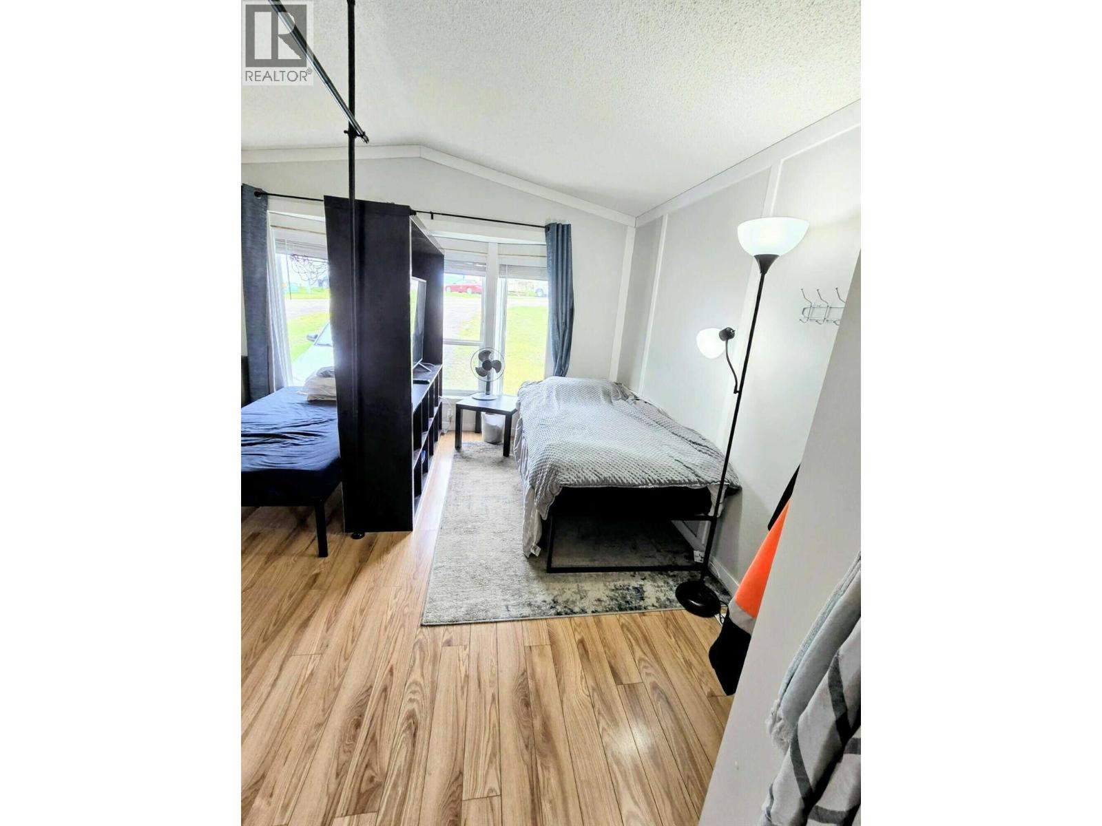 21 Champlain Place Property Photo 5