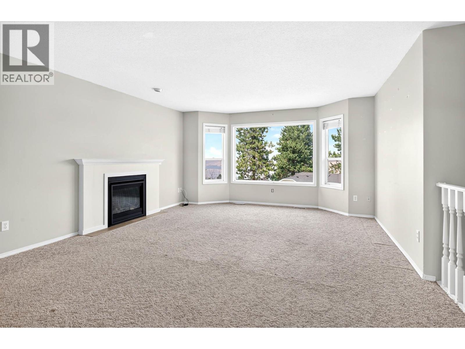 1725 Coldwater Drive Property Photo 3