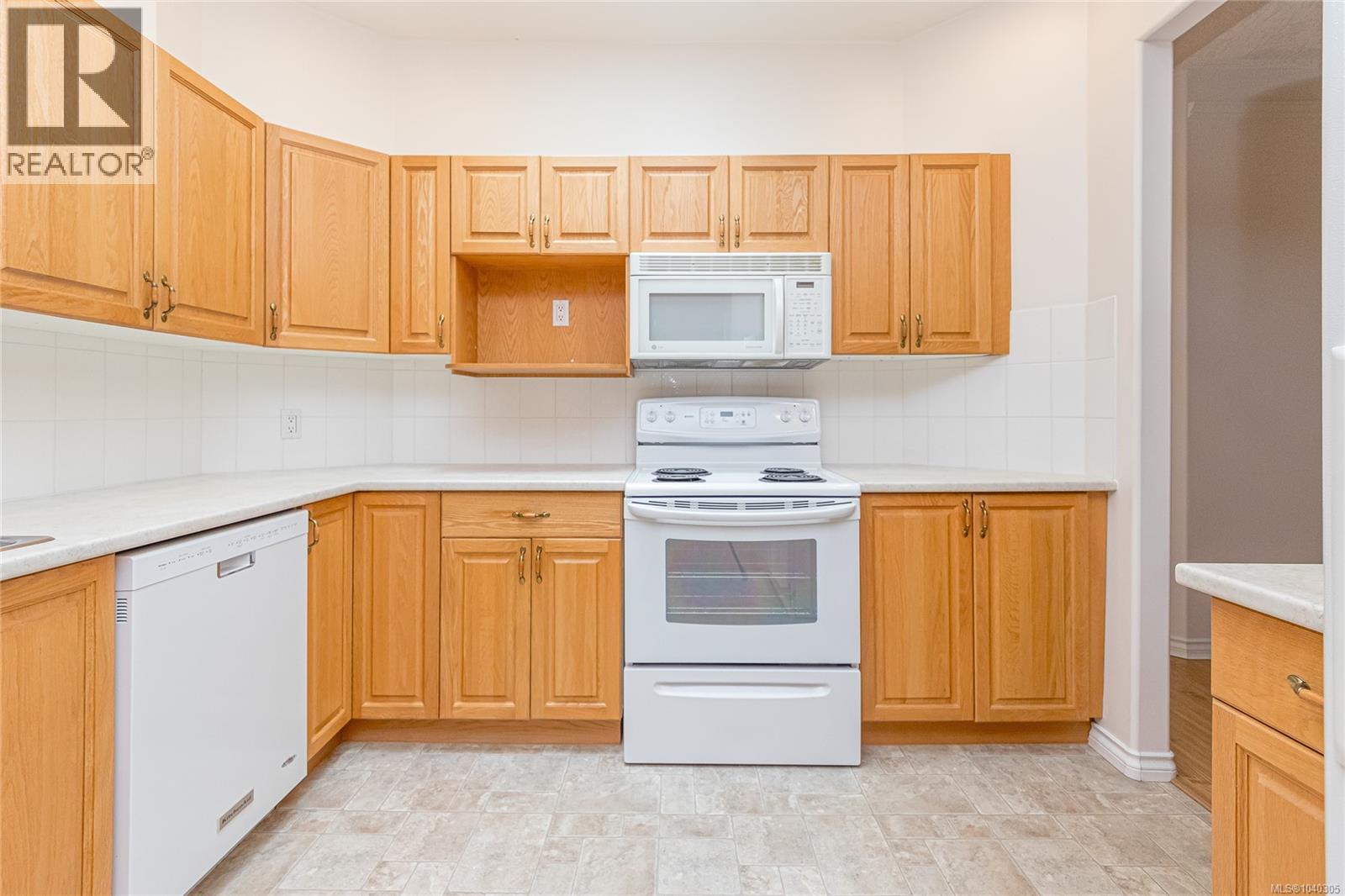 28 2979 River Rd Property Photo 16