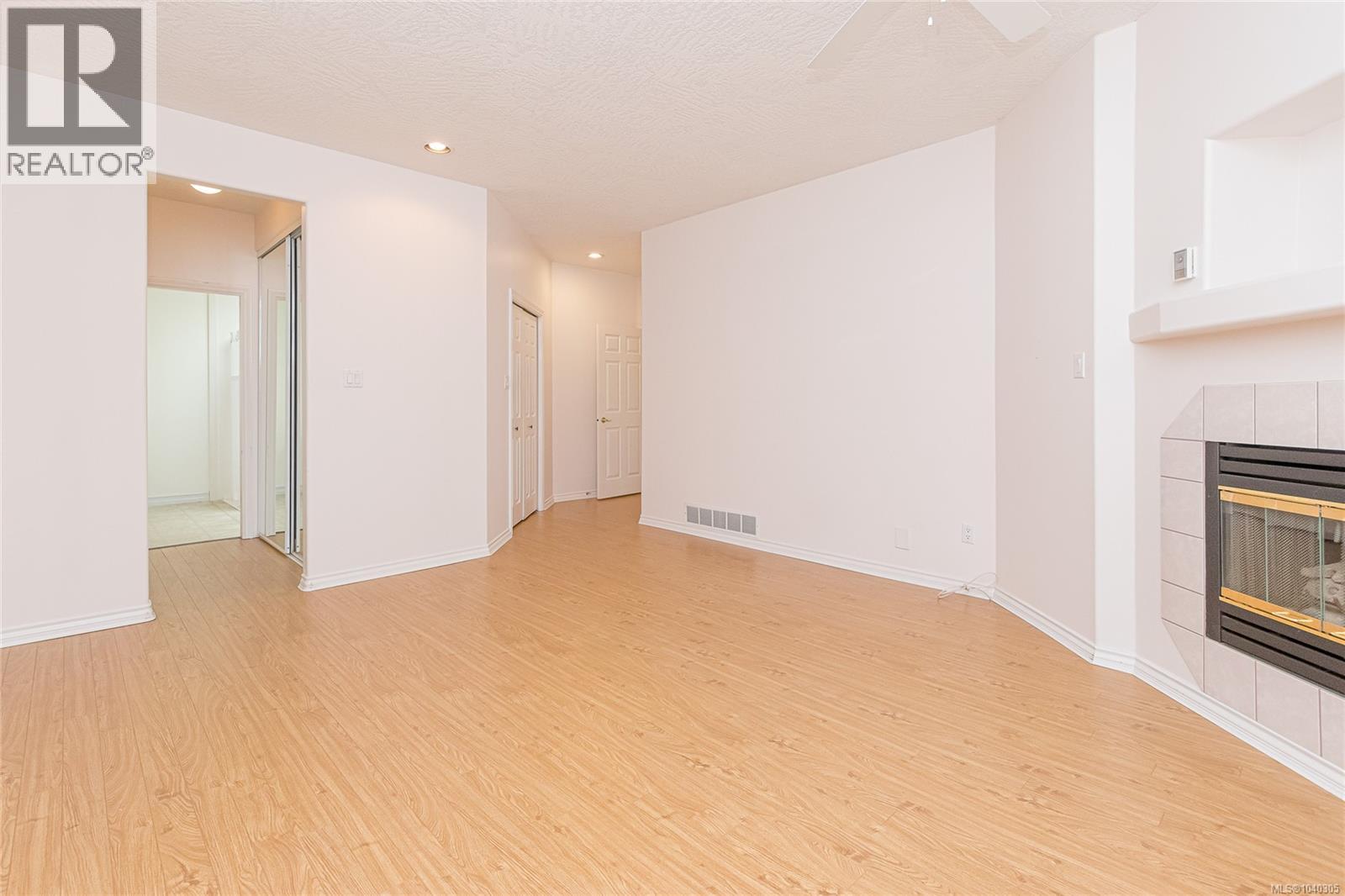 28 2979 River Rd Property Photo 19