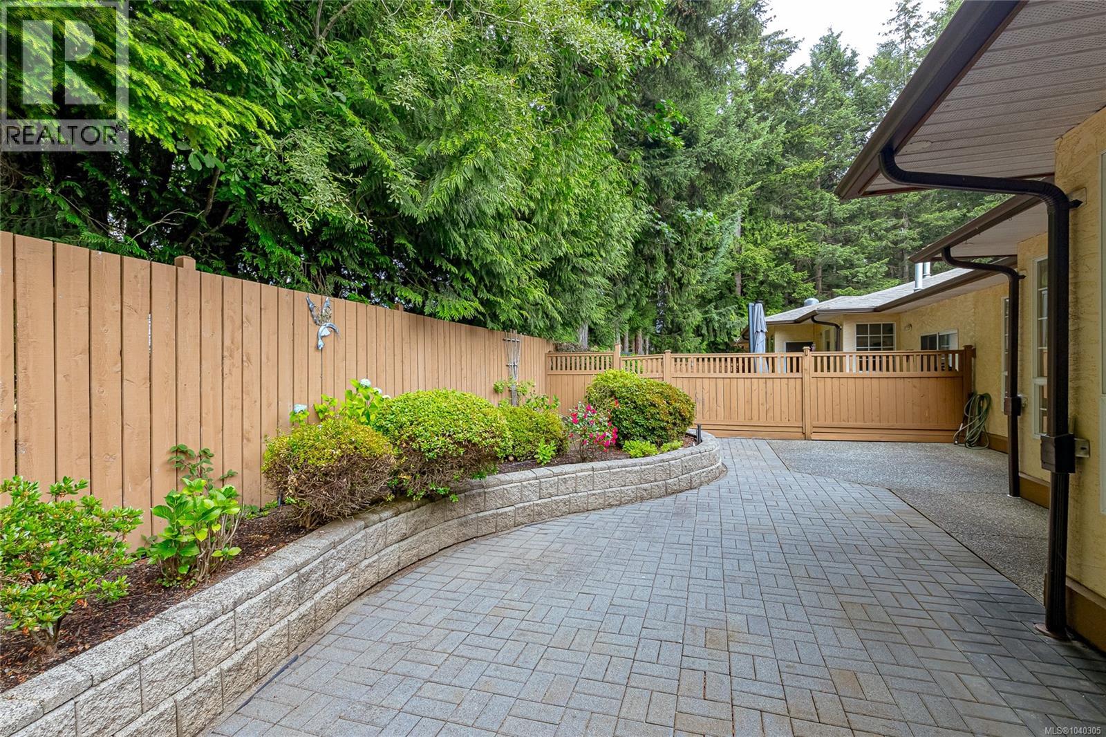 28 2979 River Rd Property Photo 28
