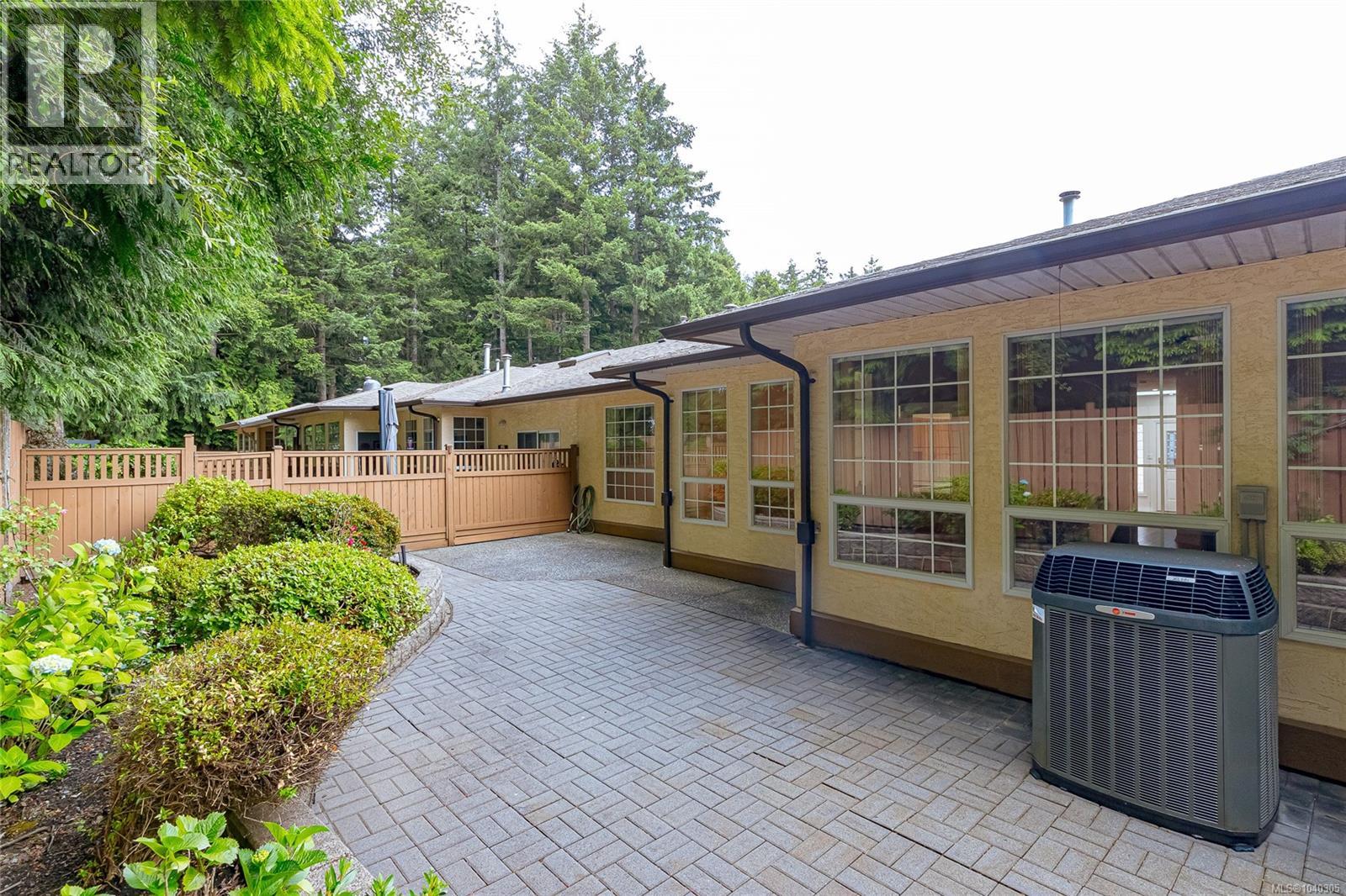 28 2979 River Rd Property Photo 31