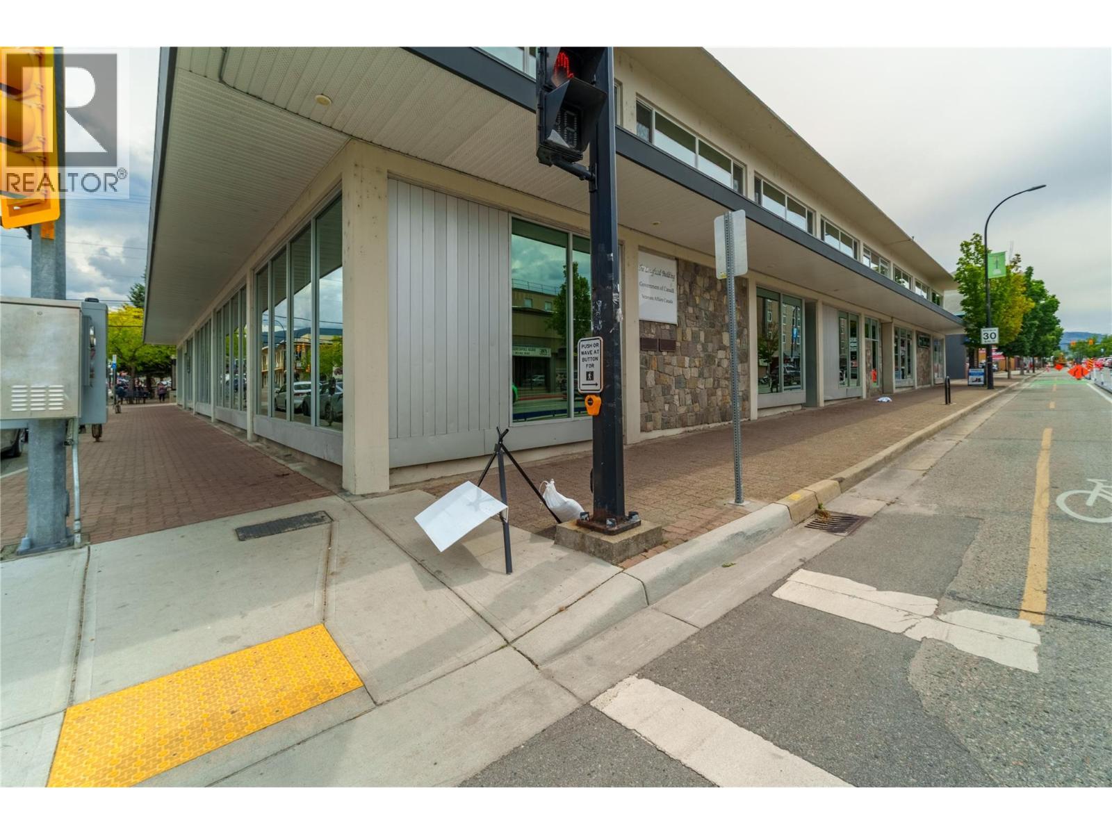 304 Martin Street Property Photo 2