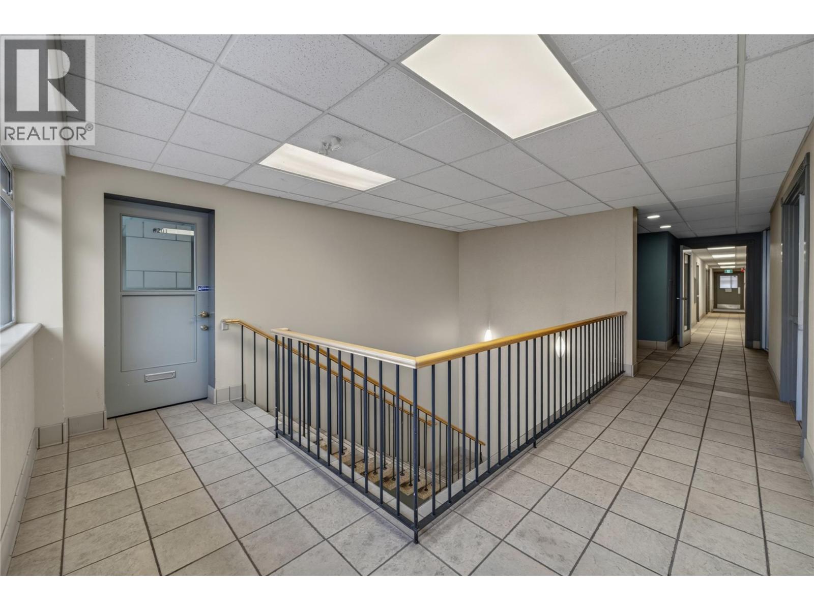 304 Martin Street Property Photo 6