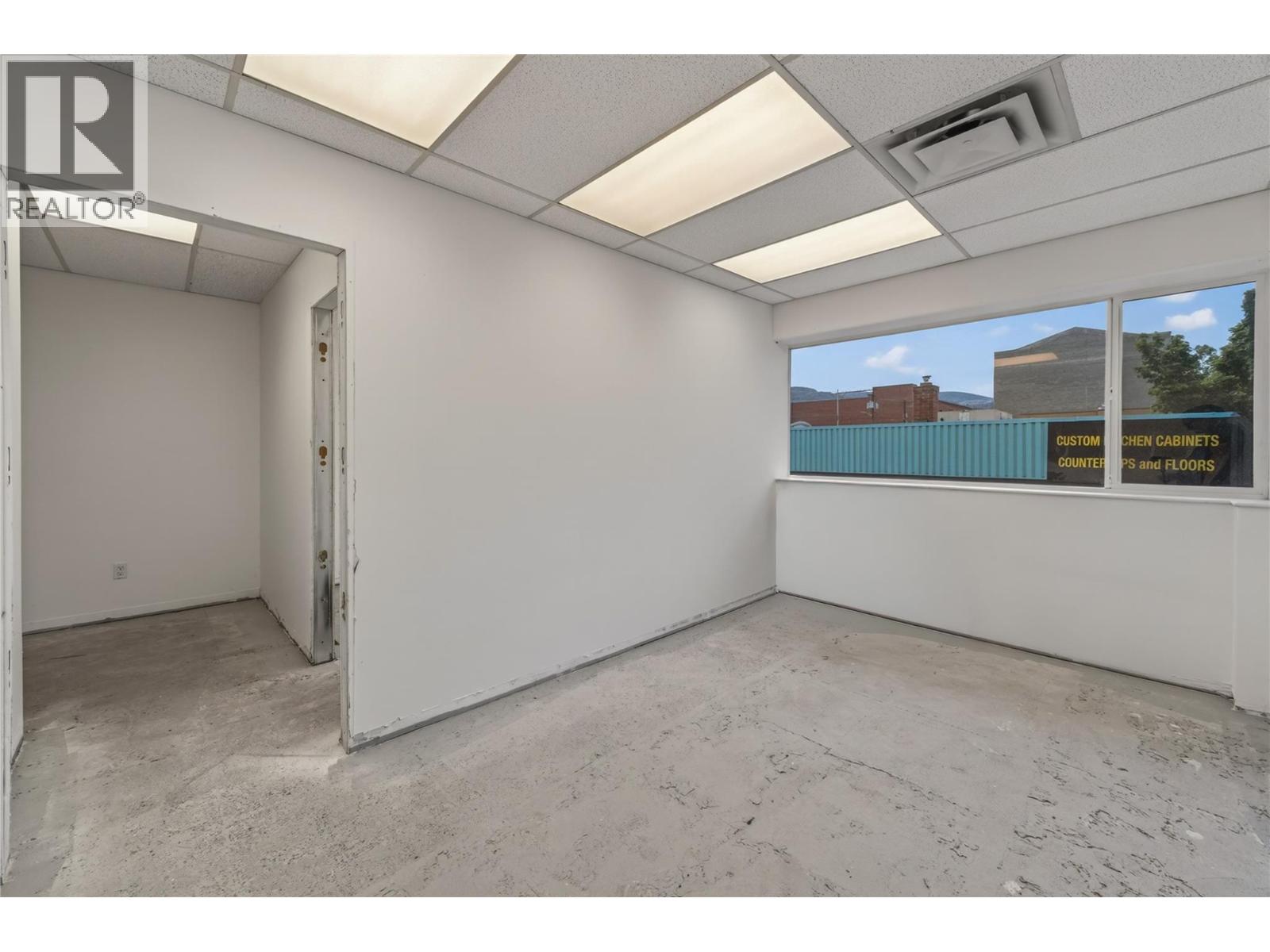 304 Martin Street Property Photo 10
