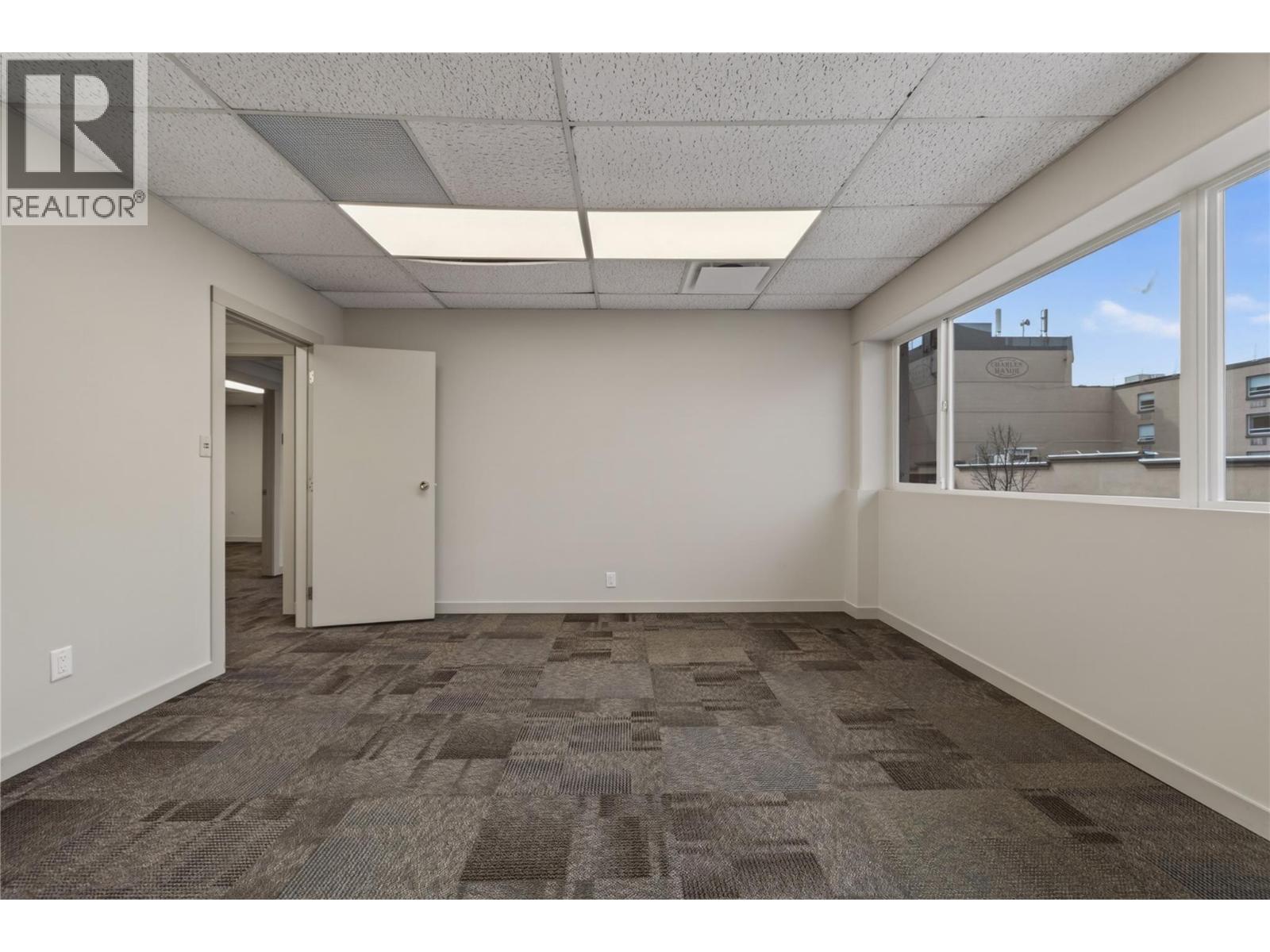 304 Martin Street Property Photo 25