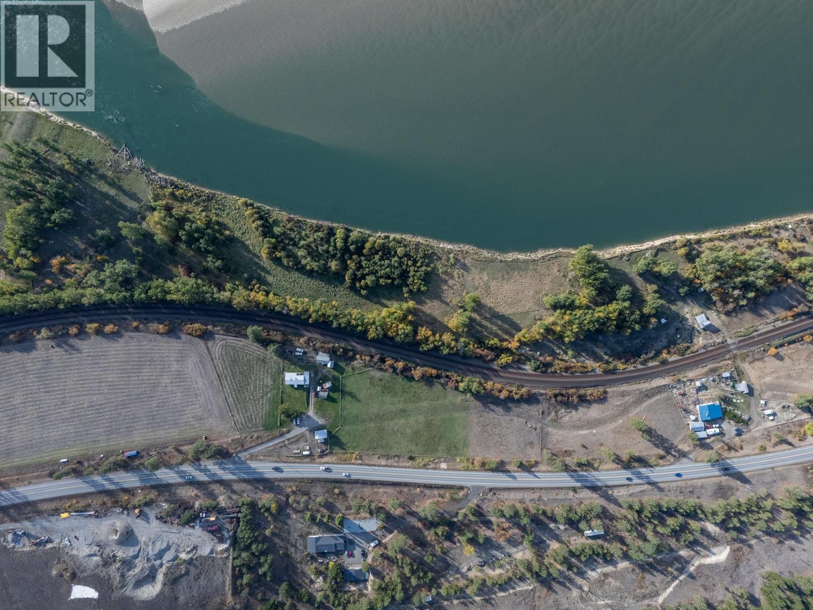 7941 Yellowhead Highway Property Photo 2