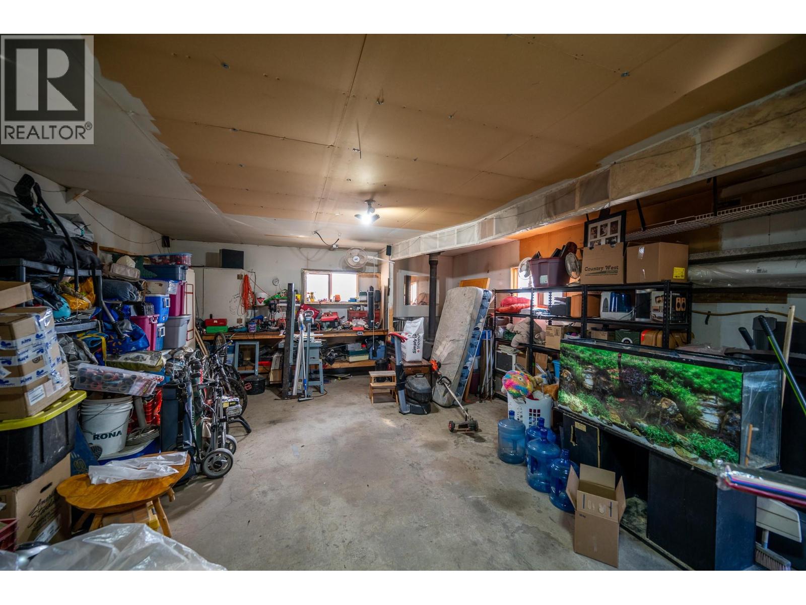 7941 Yellowhead Highway Property Photo 18