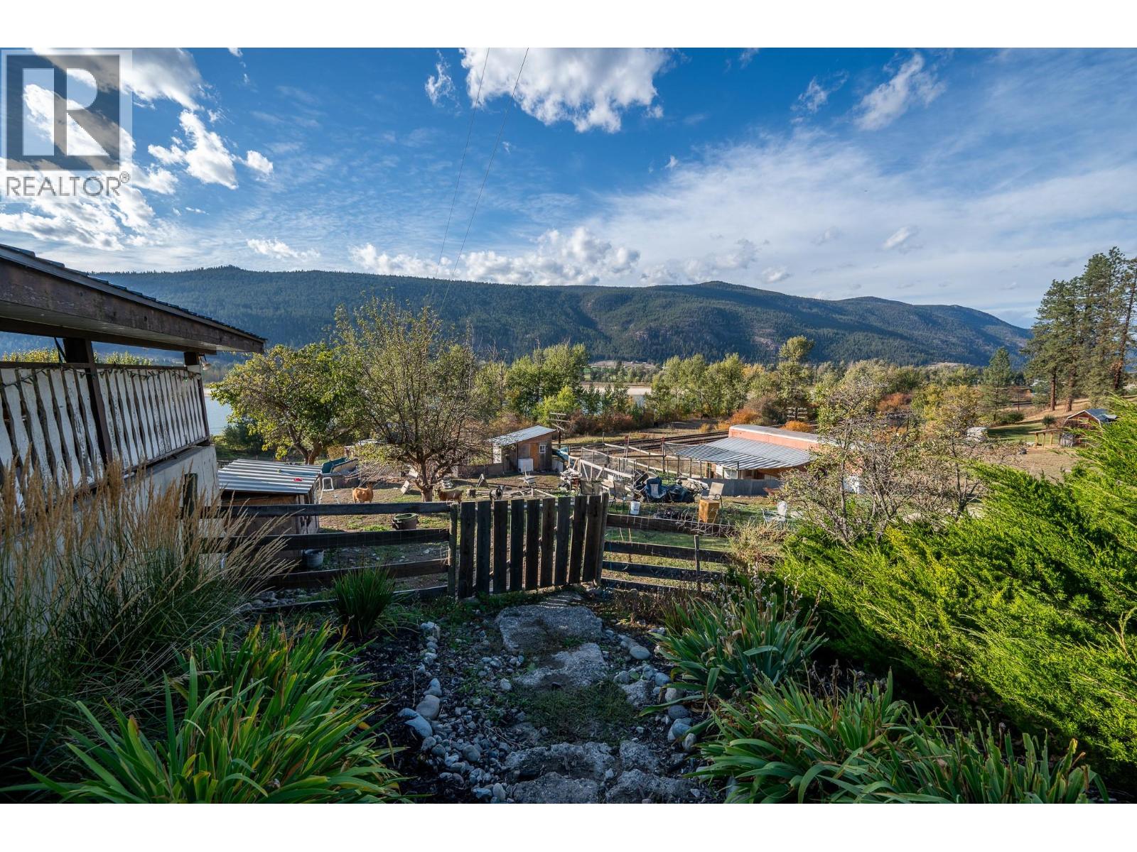 7941 Yellowhead Highway Property Photo 19